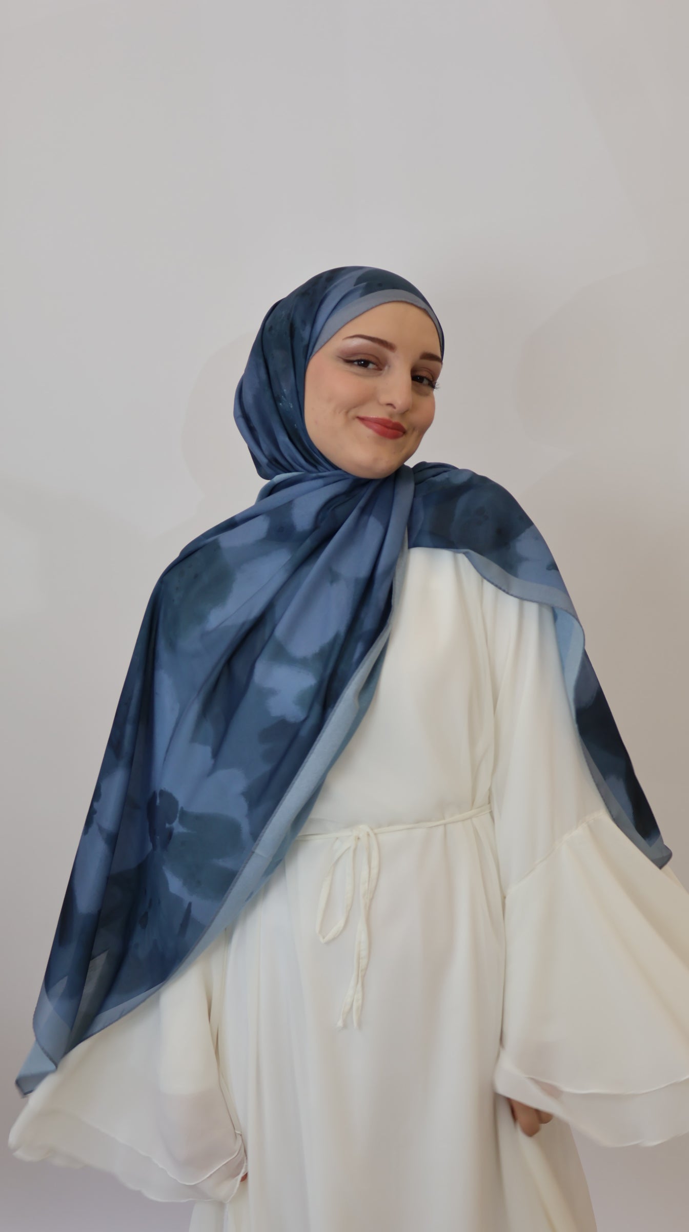 Nura Scarf Blau Töne