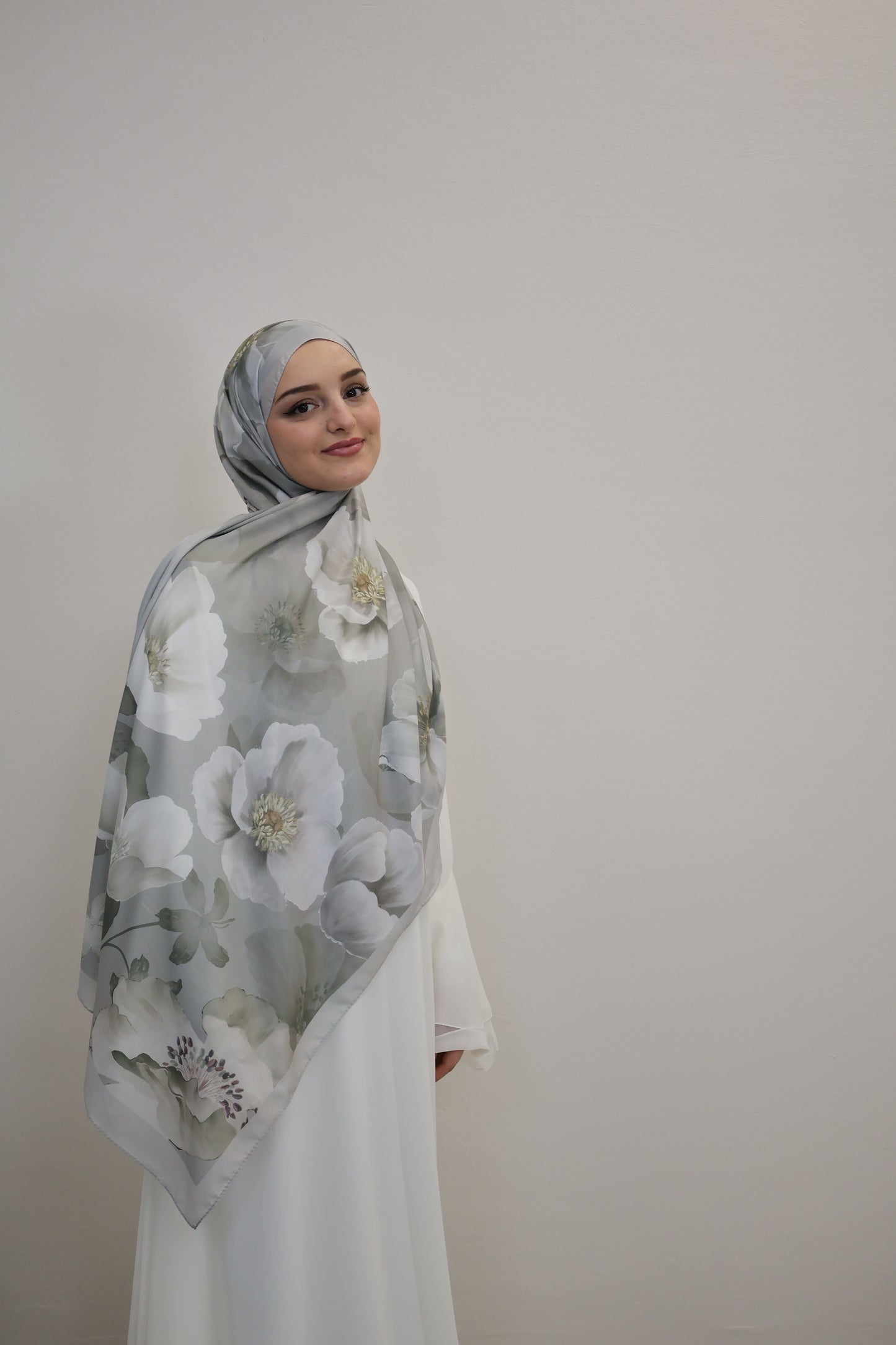 Satin Scarf Mint/Weiss