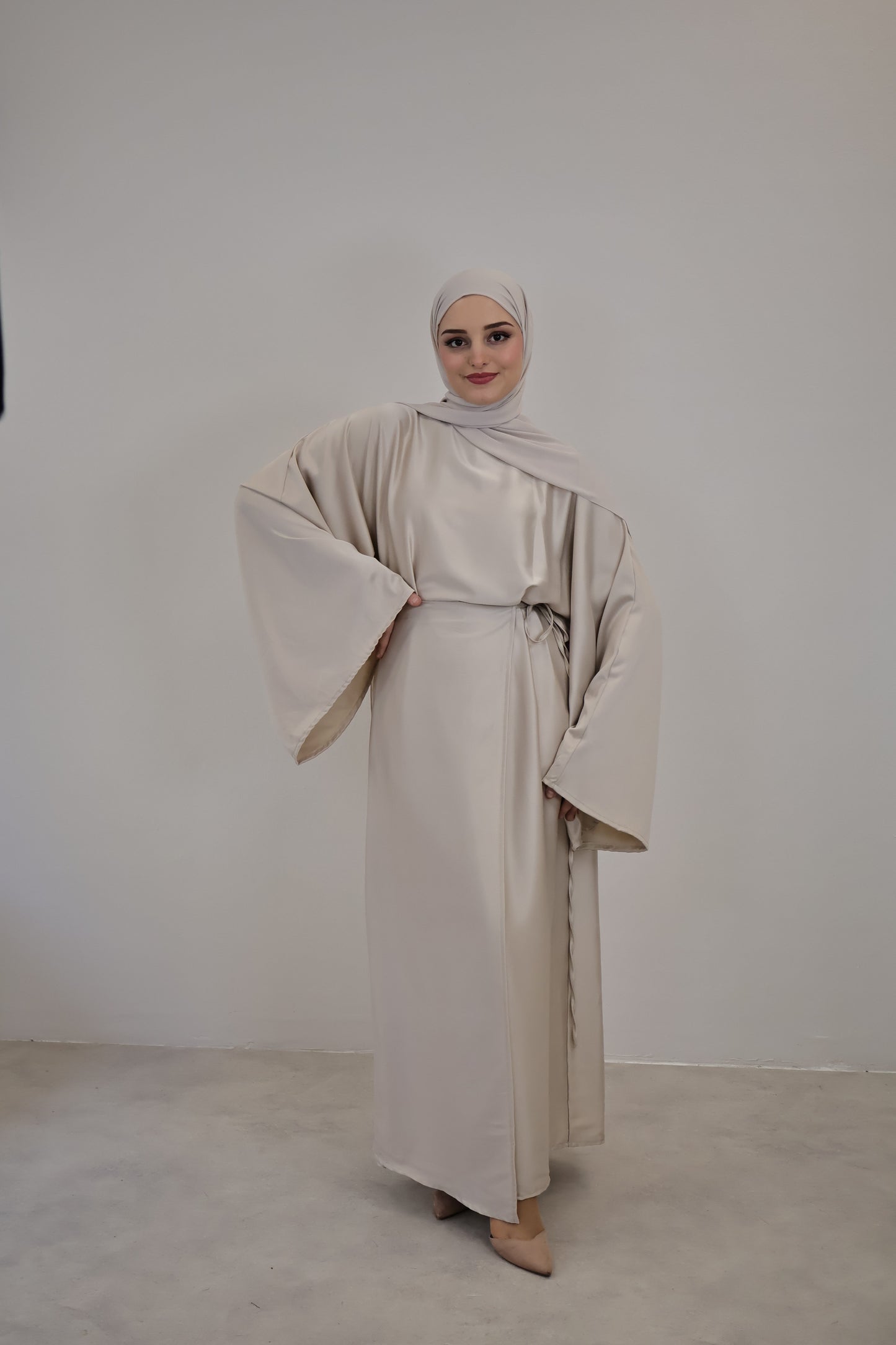 Nuré Satin Kleid Beige