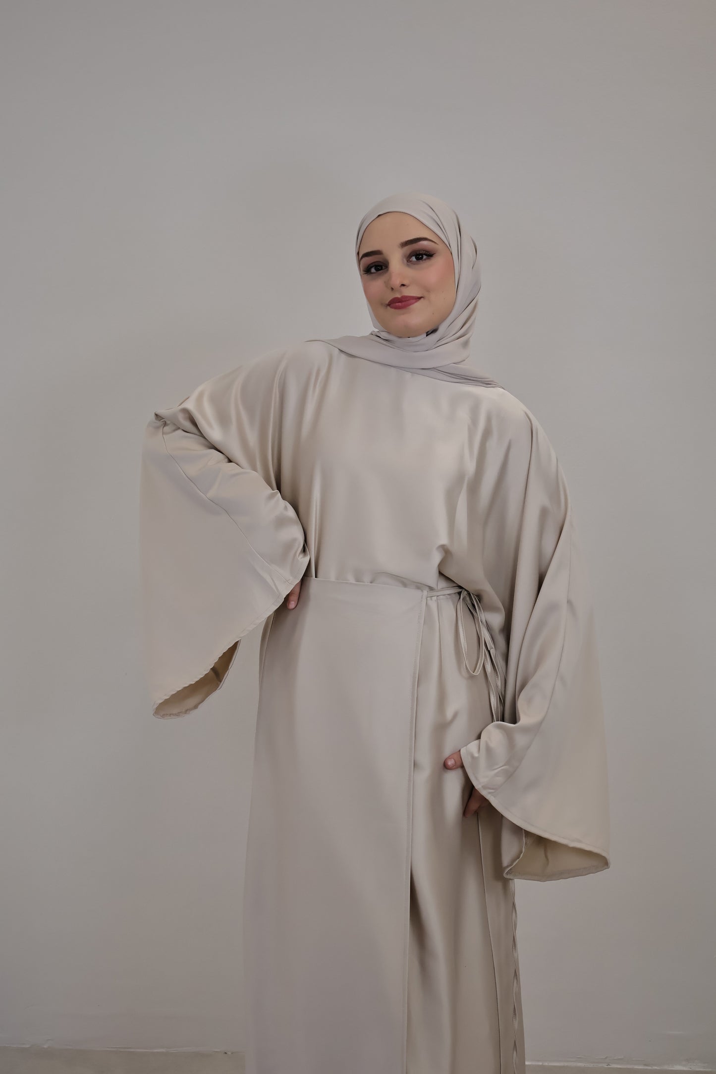 Nuré Satin Kleid Beige