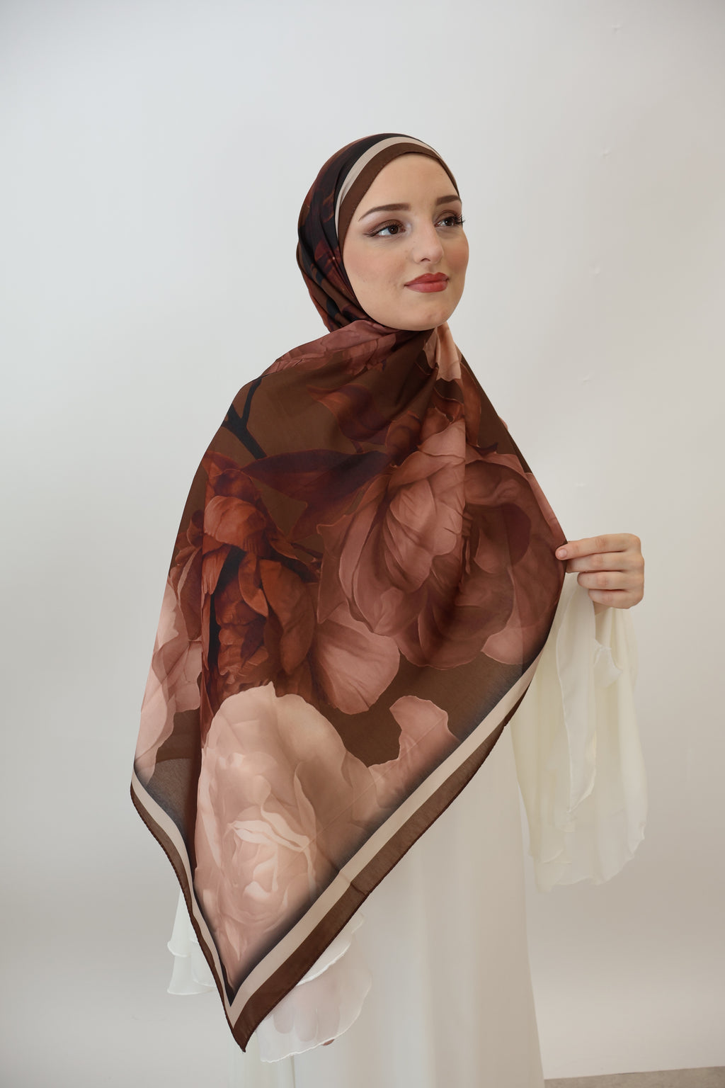 Veyra Scarf