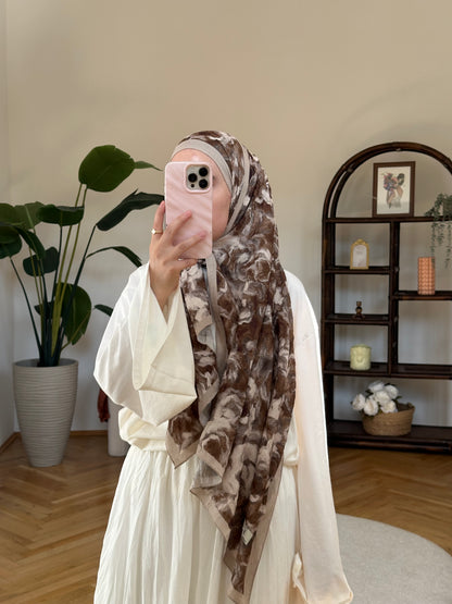 Tara Scarf Braun