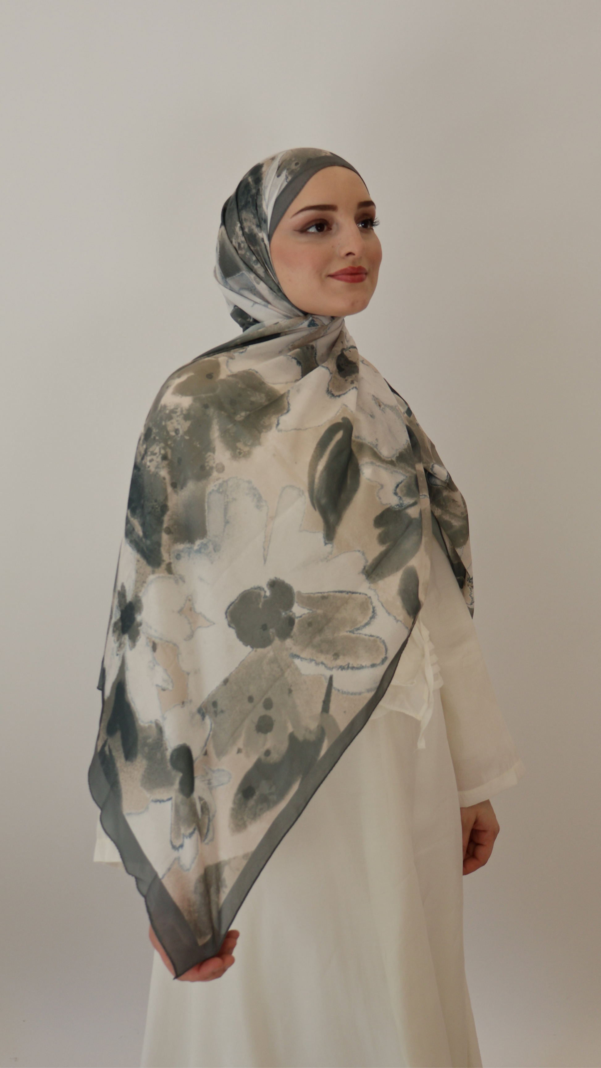 Nura Scarf Hunter