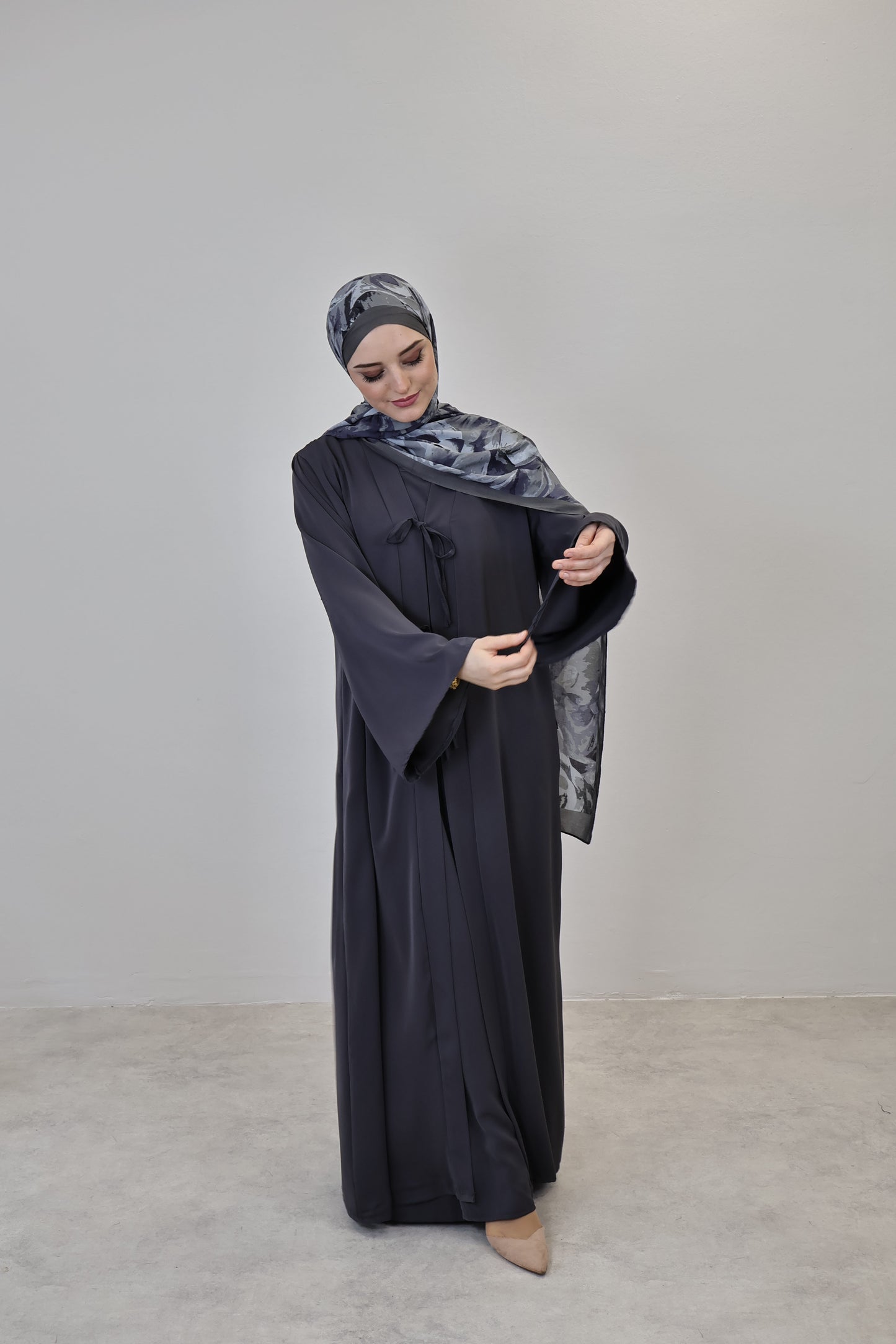 Abaya Antrazhit