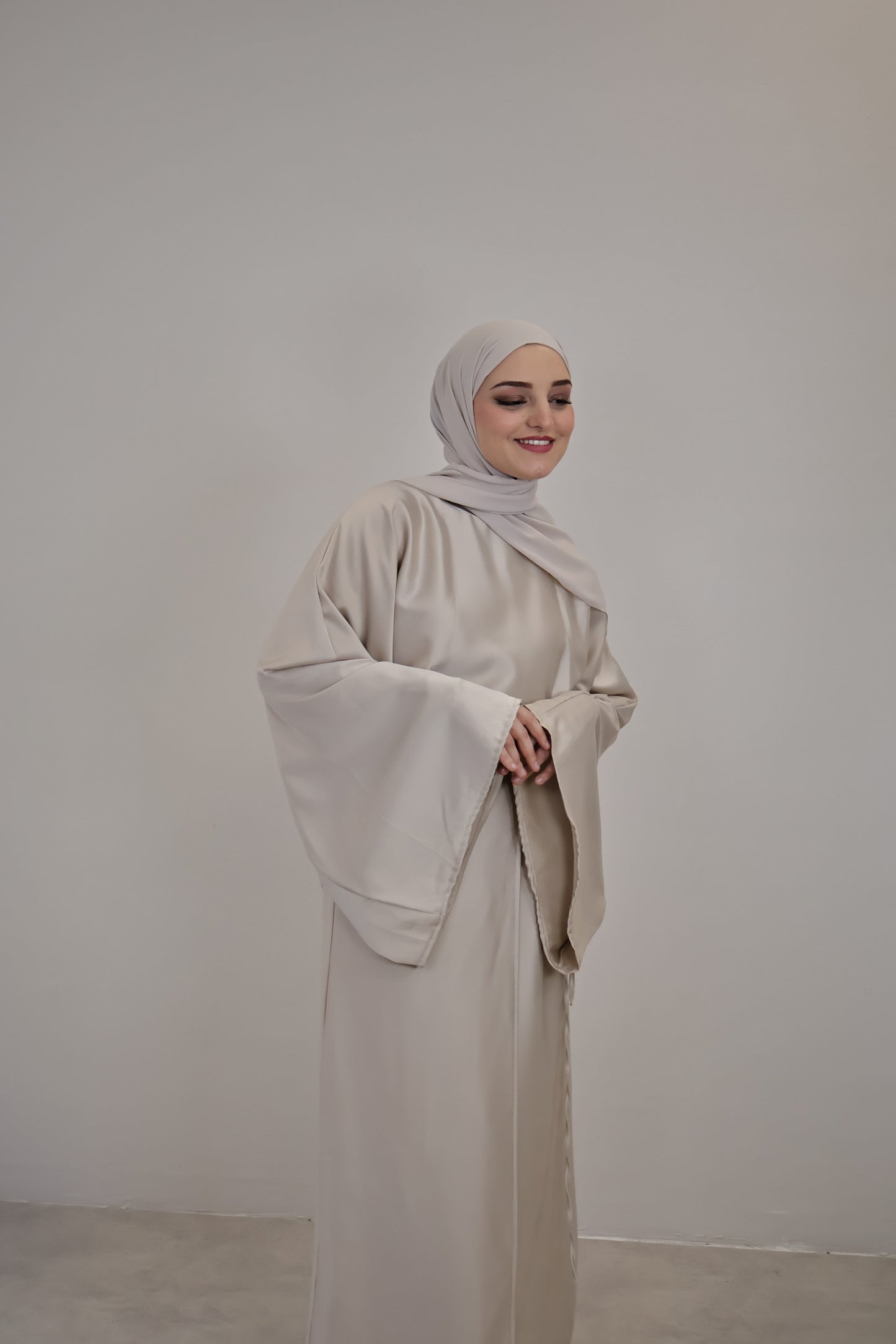 Nuré Satin Kleid Beige