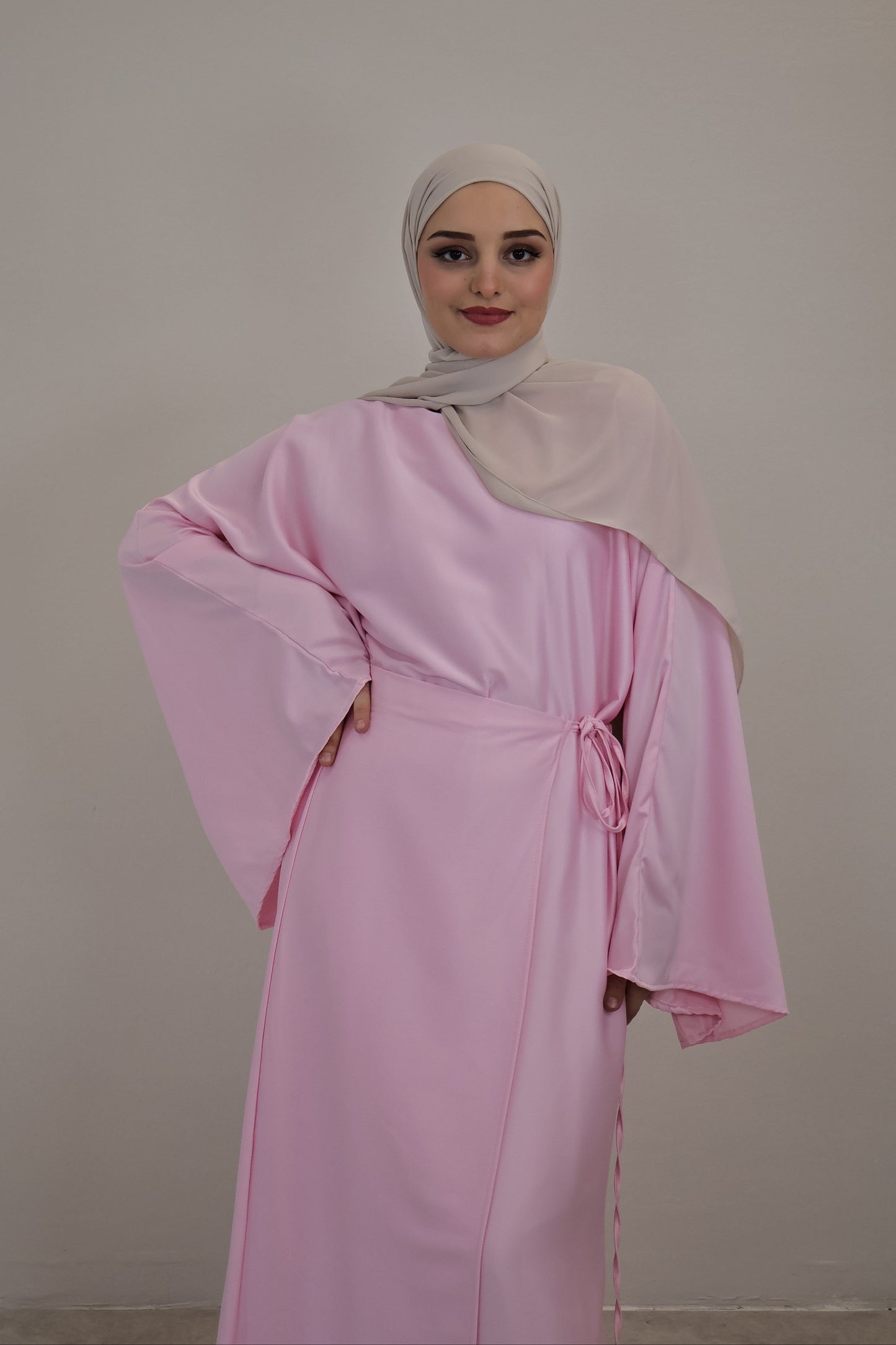 Nuré Satin Kleid