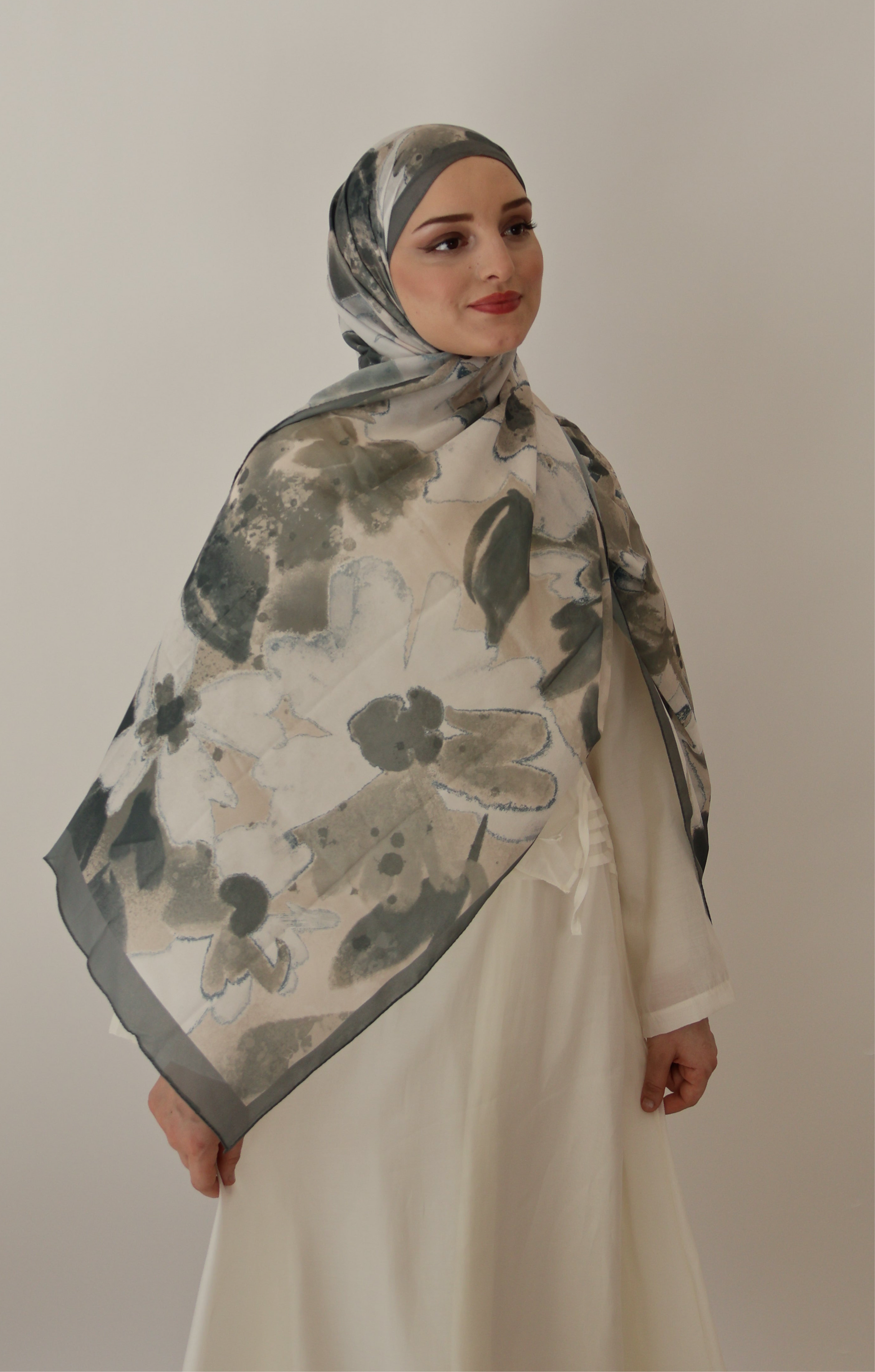 Nura Scarf Hunter