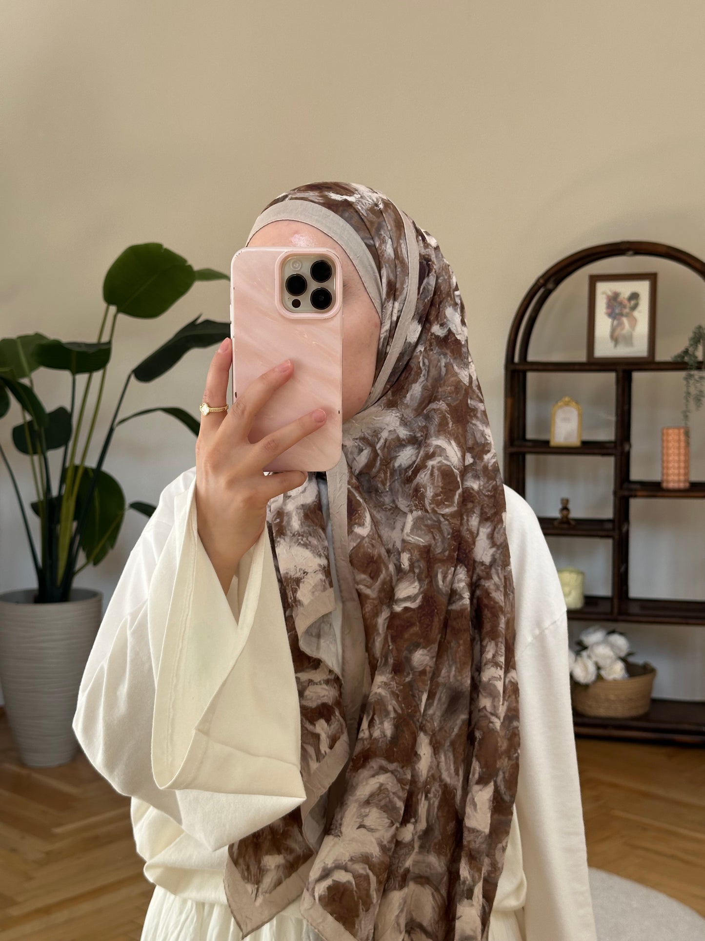Tara Scarf Braun