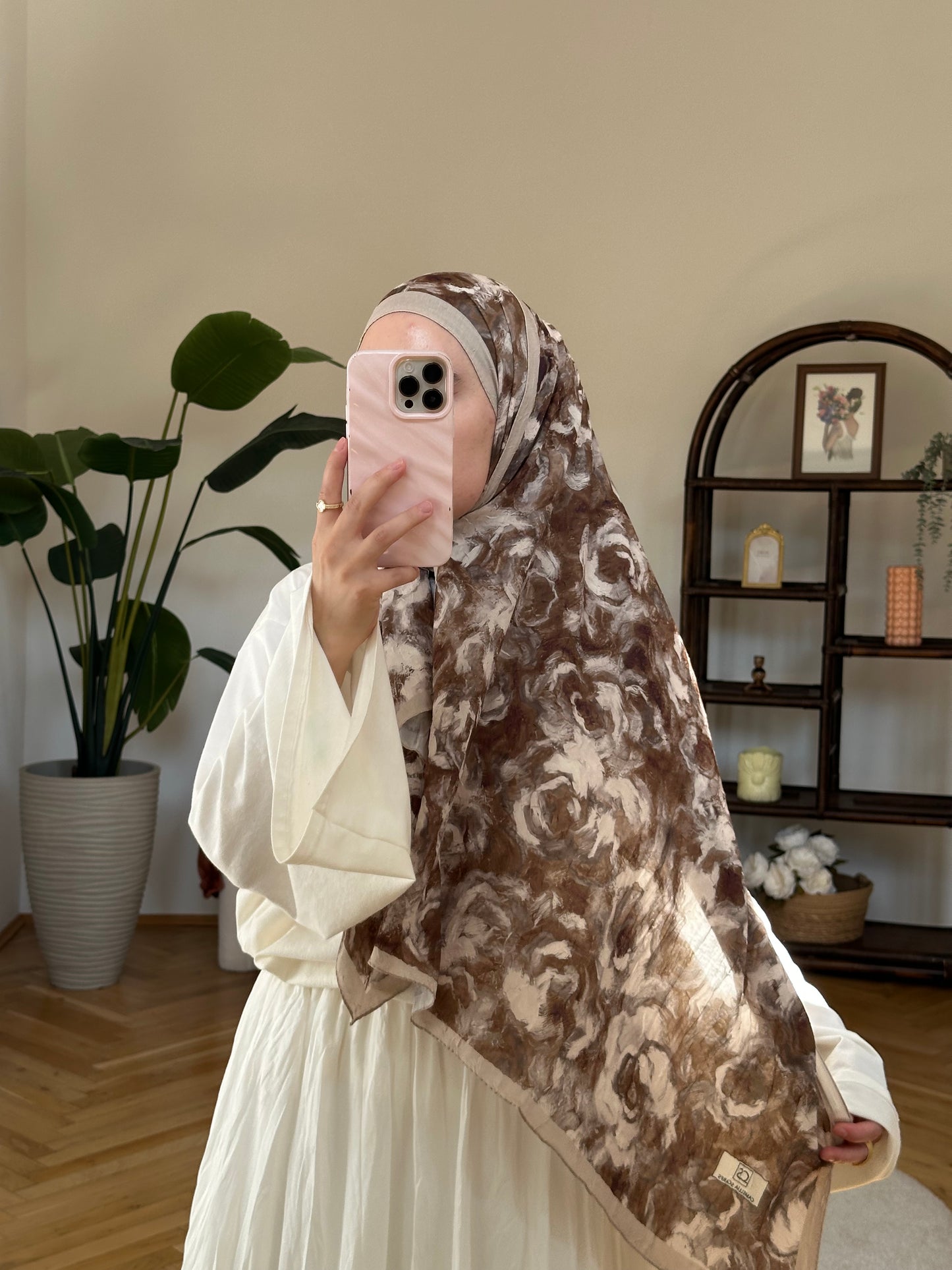 Tara Scarf Braun