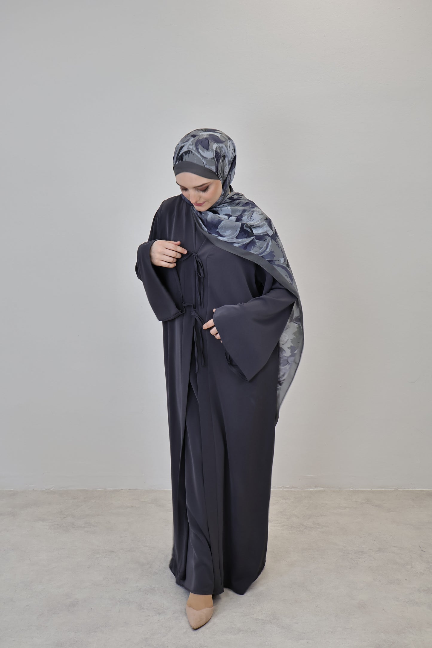 Abaya Antrazhit