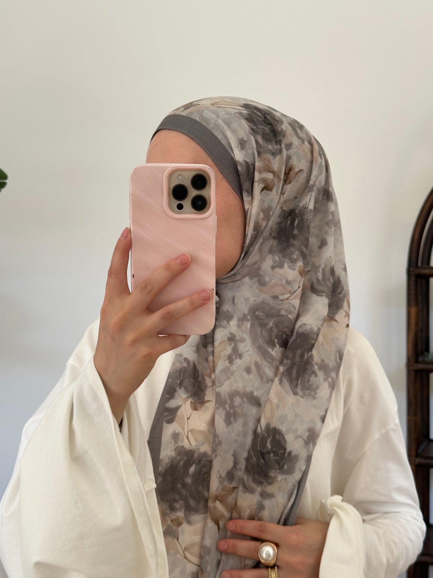 Rami Rose Scarf Grau