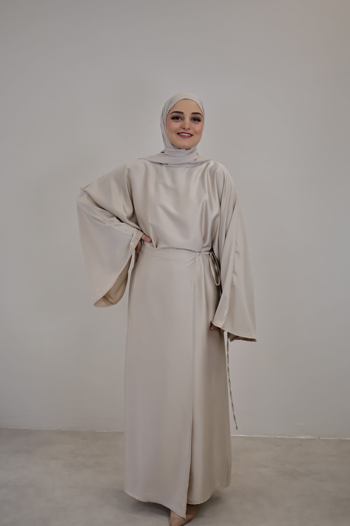 Nuré Satin Kleid Beige