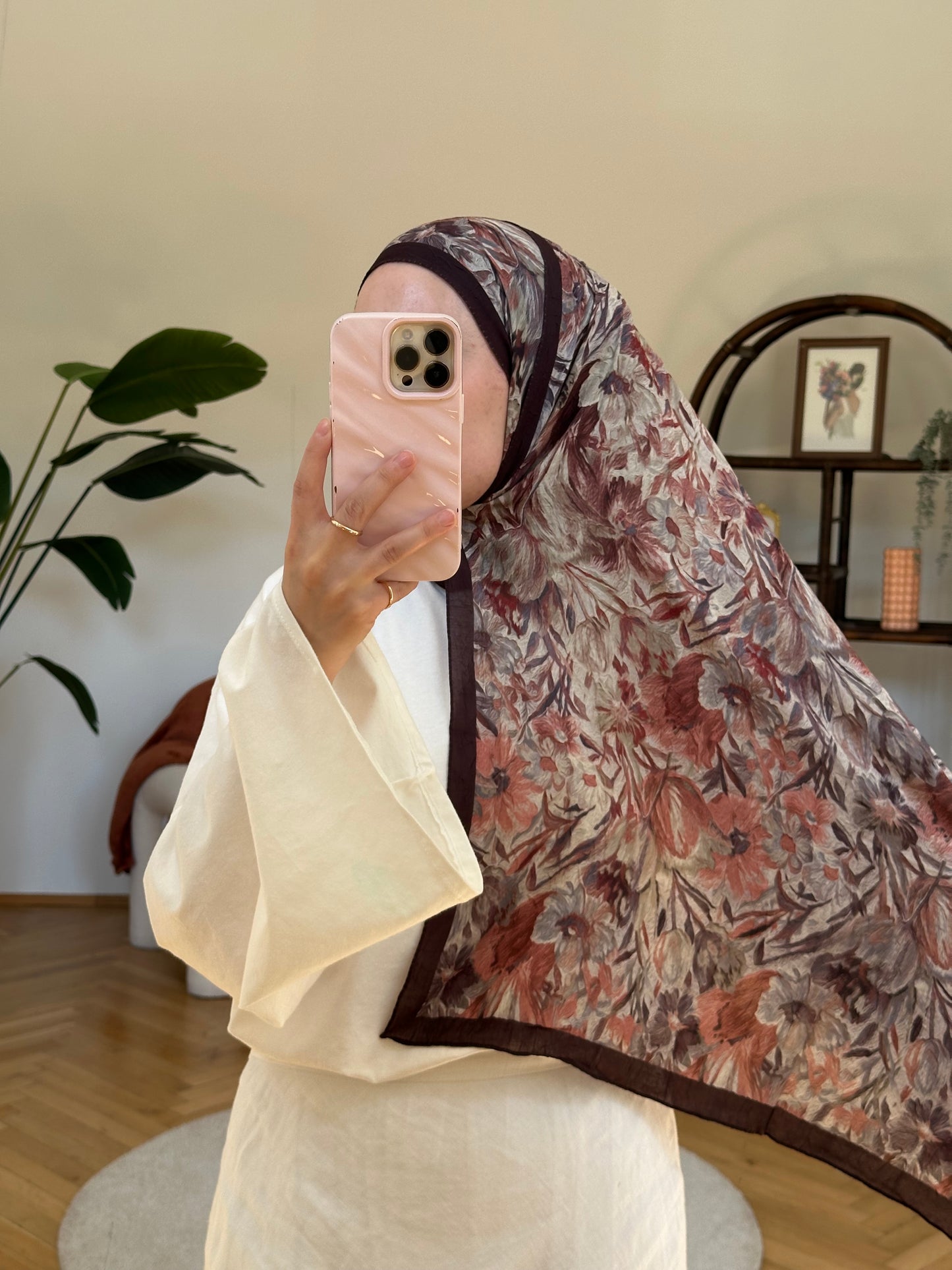 Flower Scarf Braun