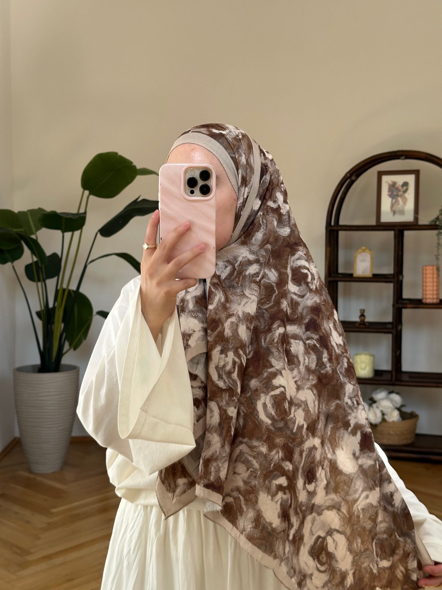 Tara Scarf Braun
