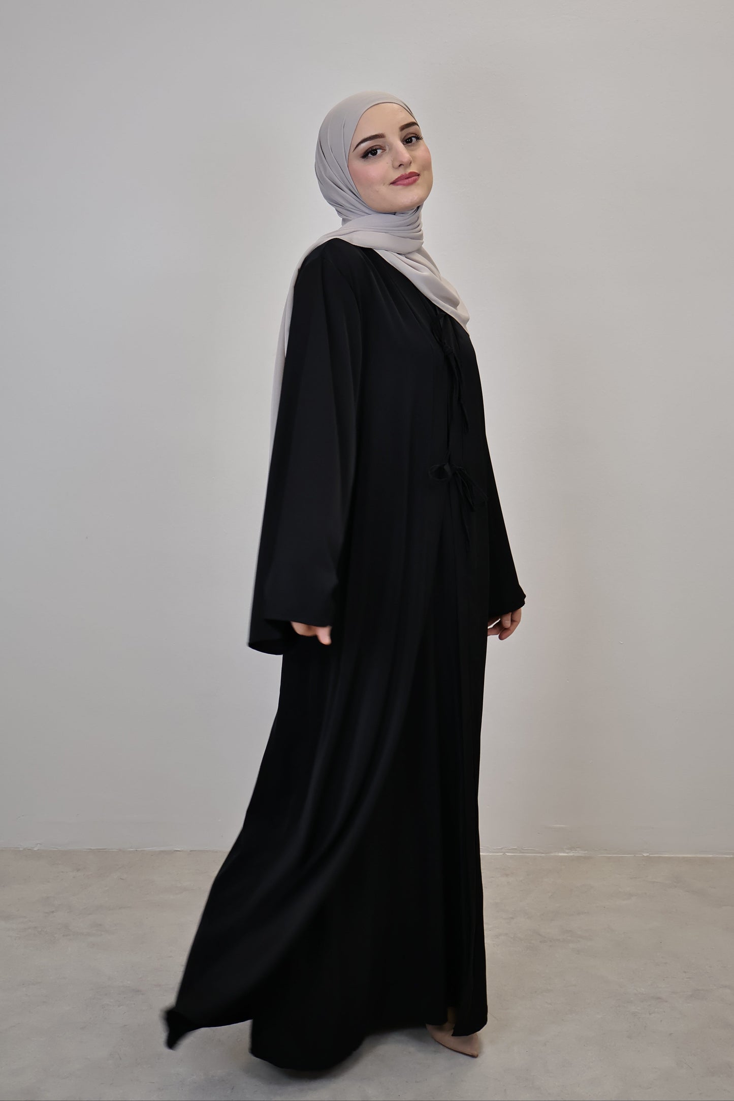 Abaya Schwarz