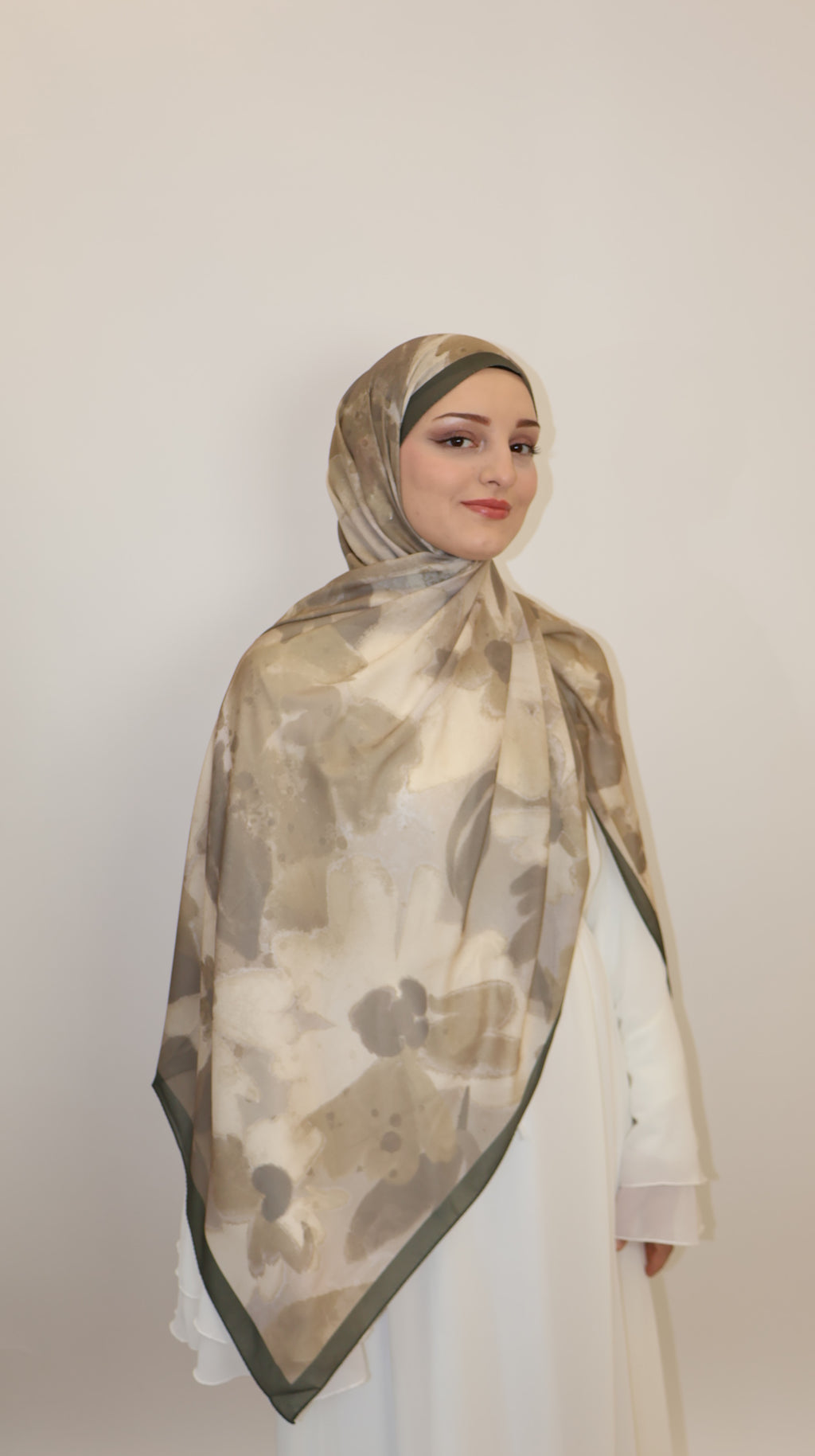 Nura Scarf