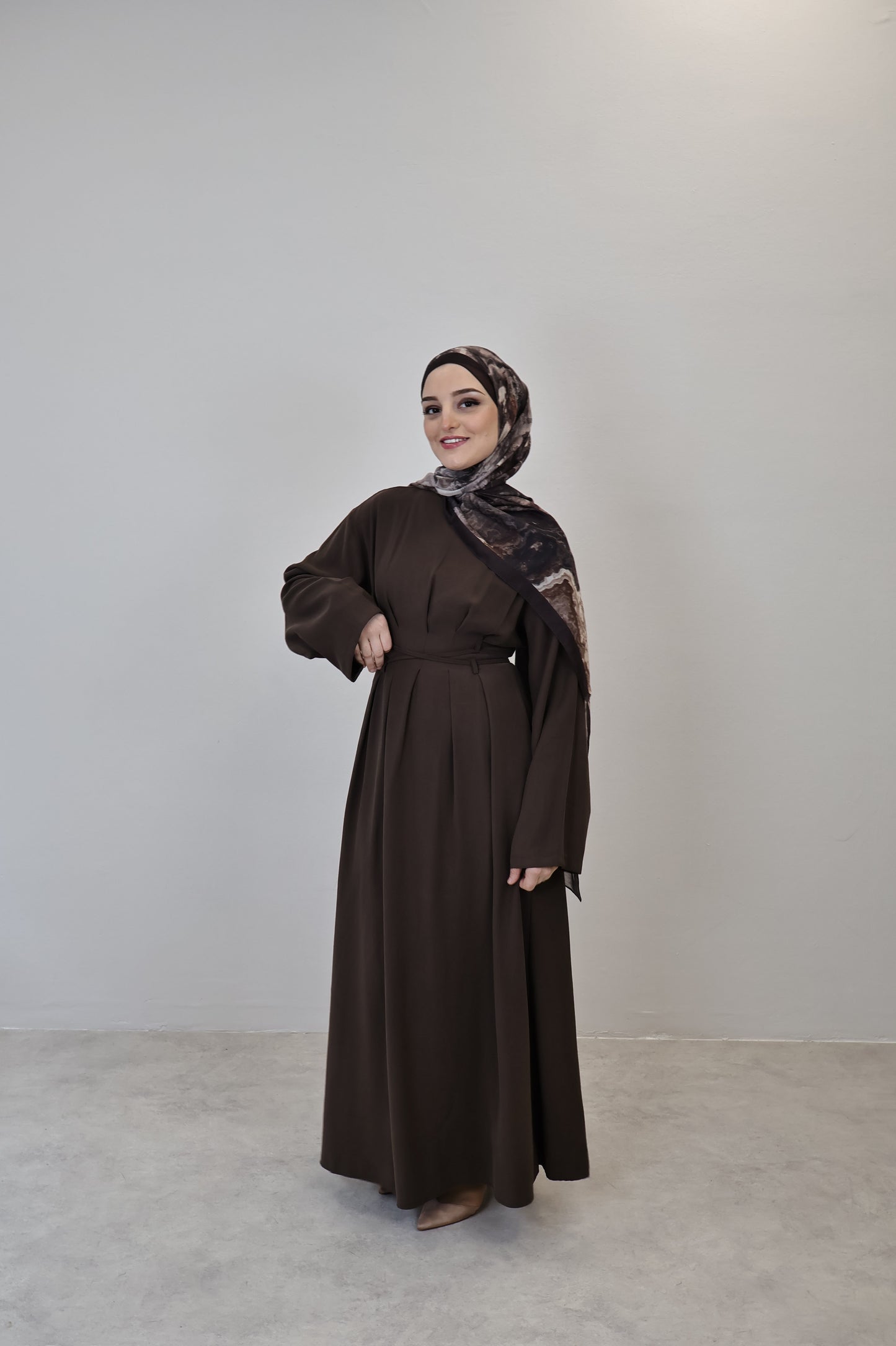 Tailliertes Kleid Braun