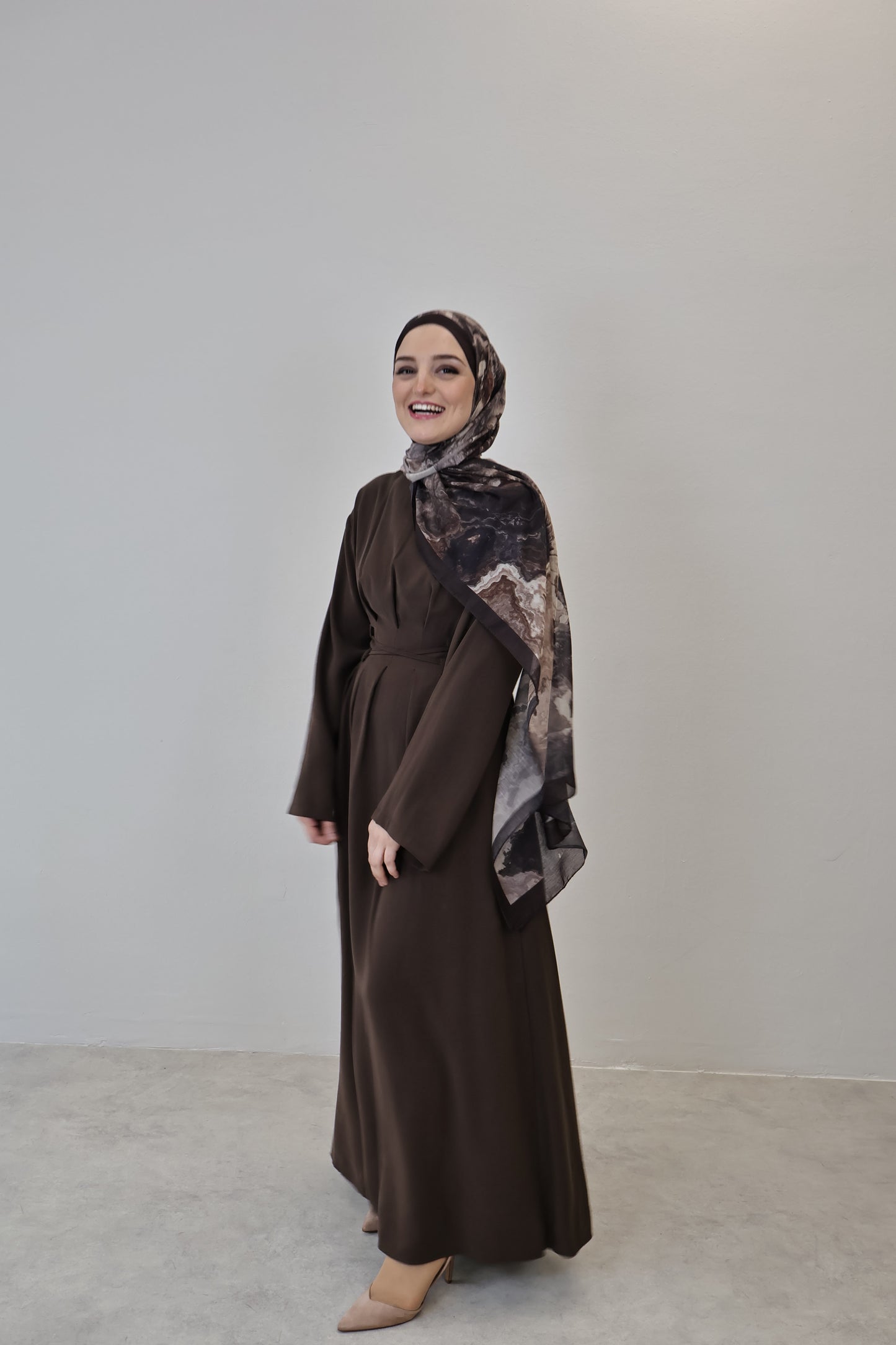 Tailliertes Kleid Braun