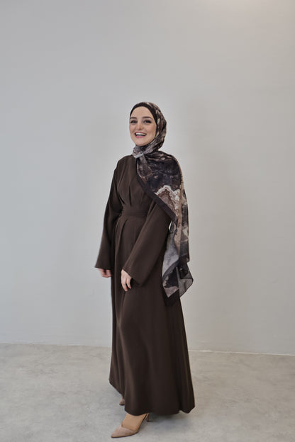 Tailliertes Kleid Braun