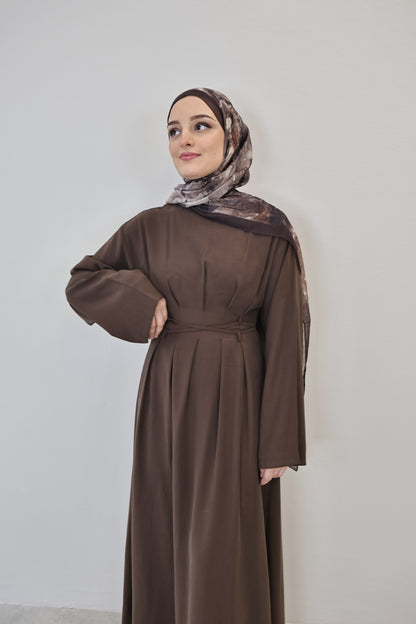 Tailliertes Kleid Braun