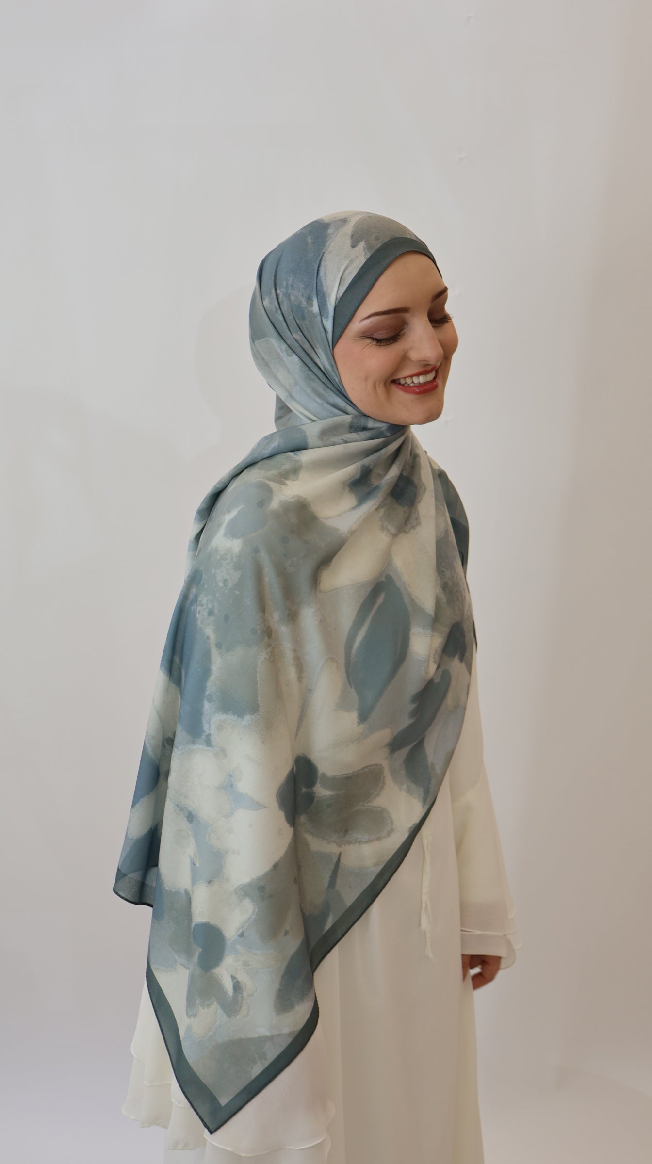 Nura Scarf