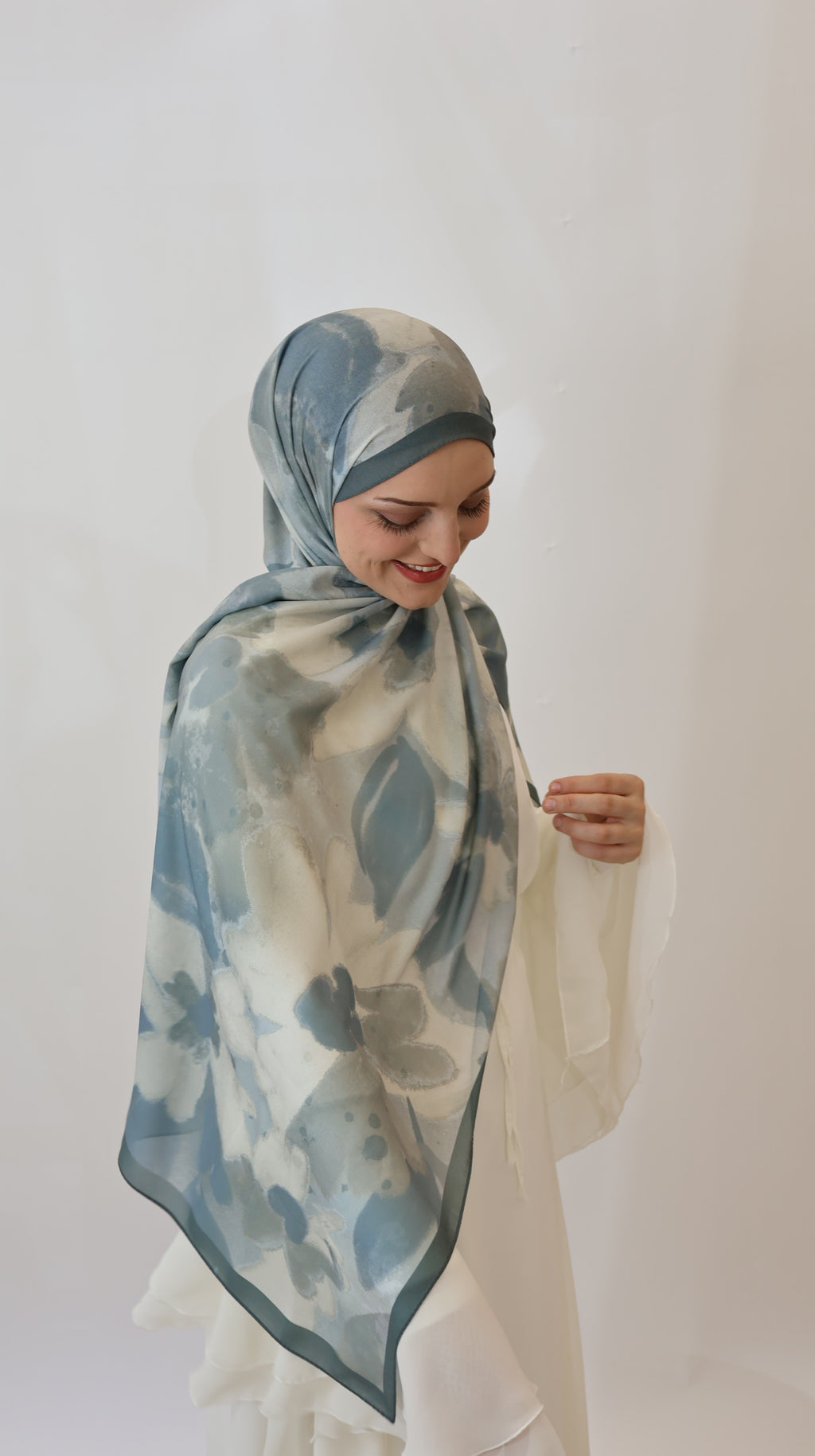 Nura Scarf