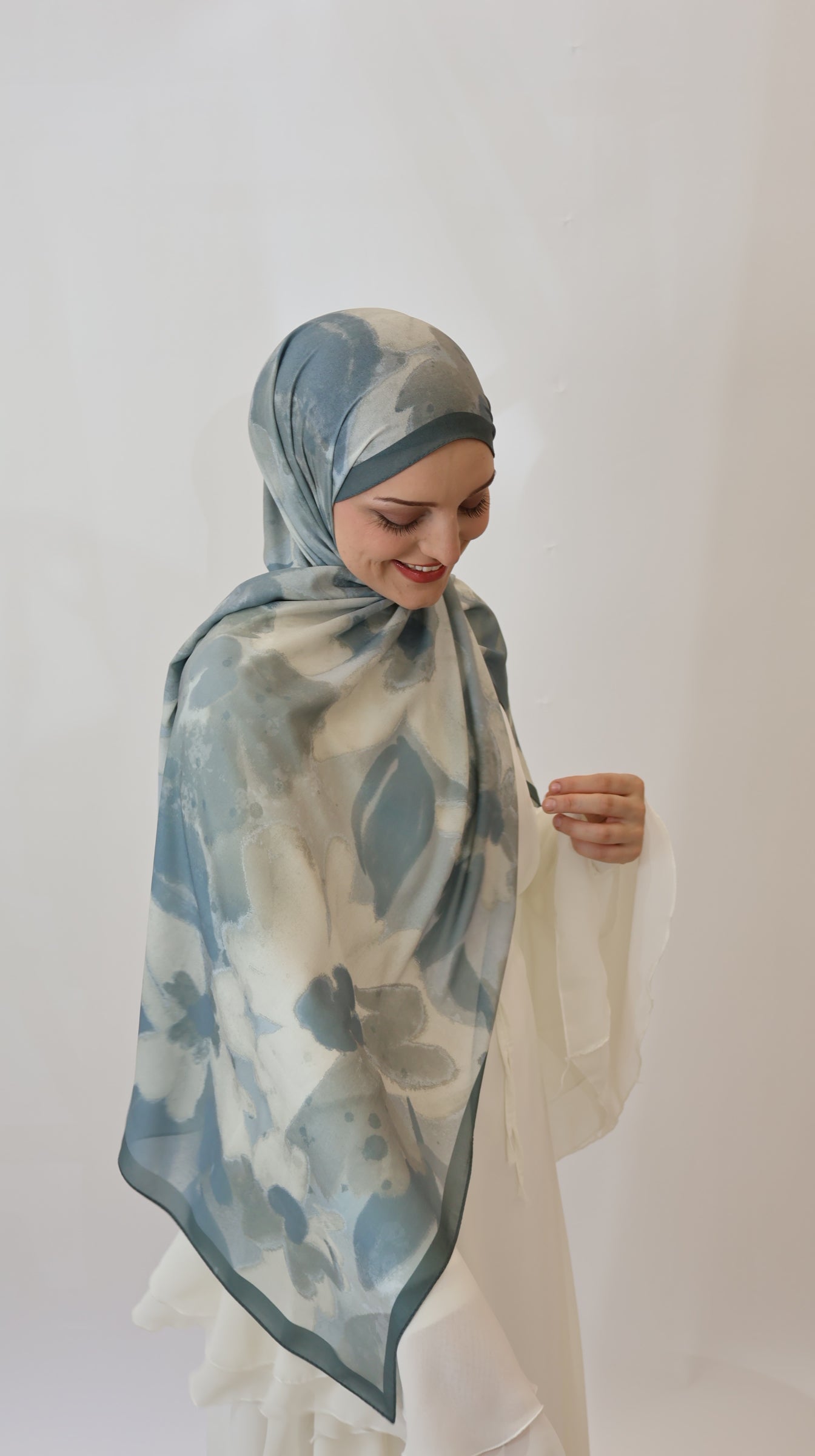 Nura Scarf