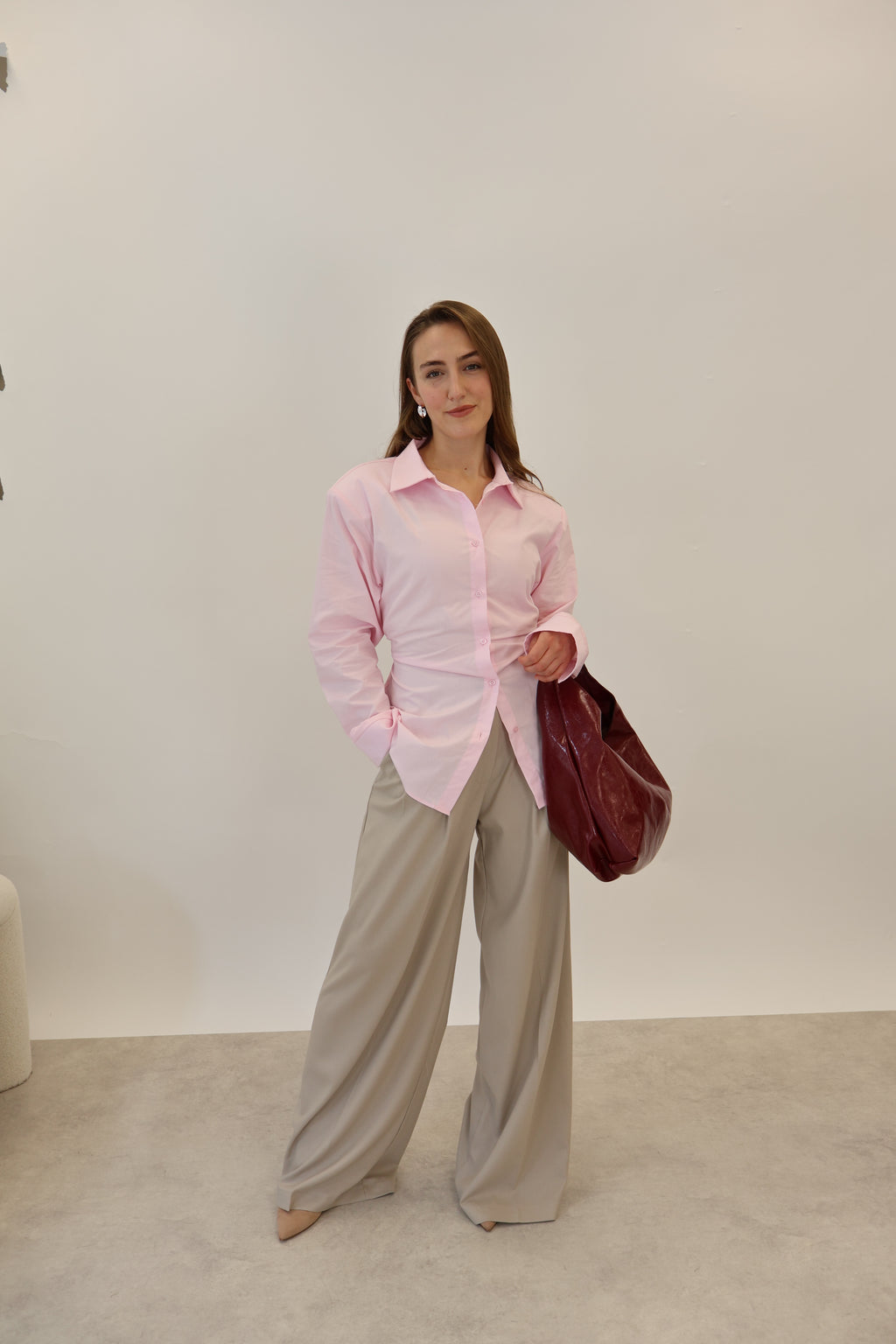Taillierstes Hemd mit Schultepolstern Rosa