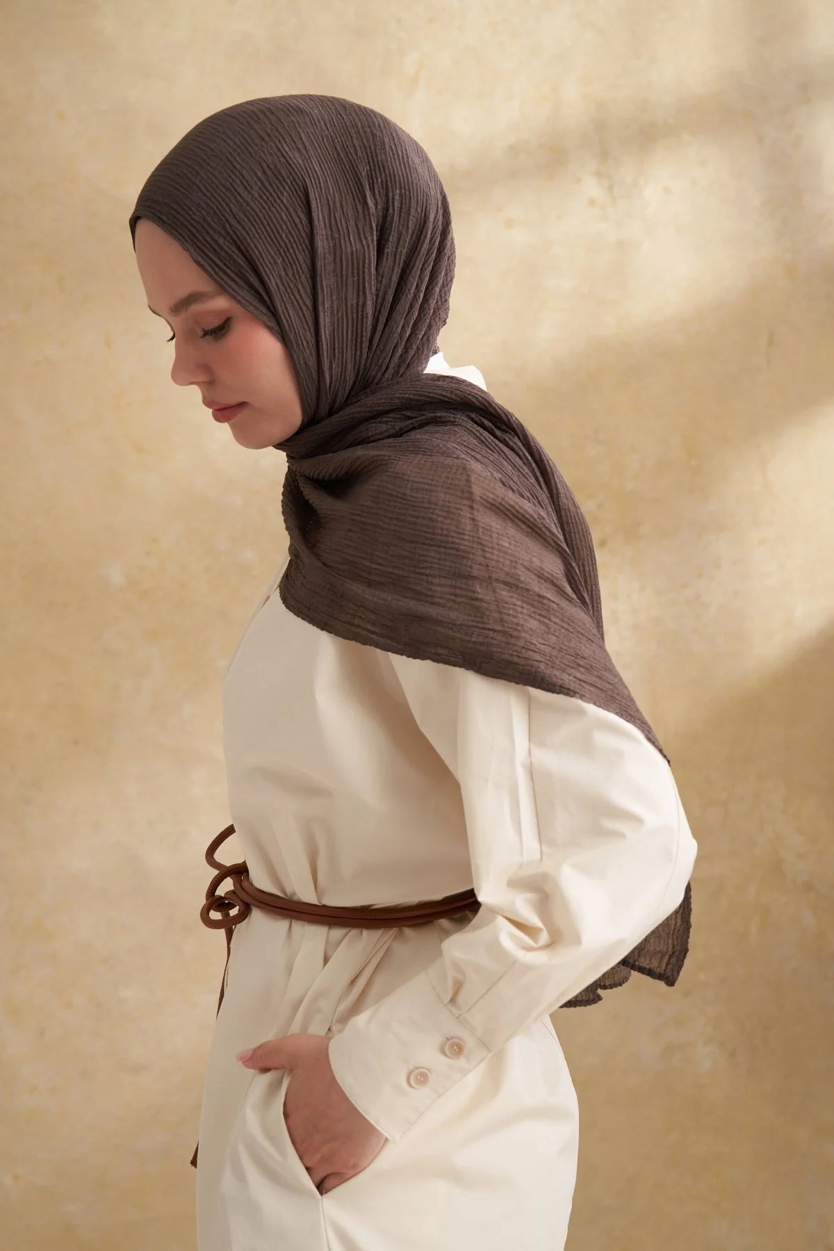 Musselin Blattmuster Braun-Grau