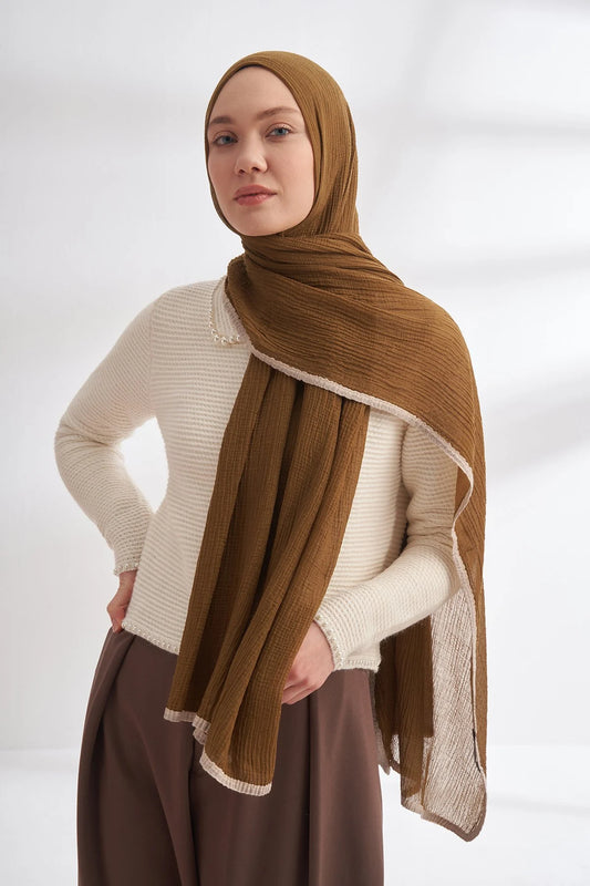 Musselin Randstreifen dunkles Olivgrün (Beige)