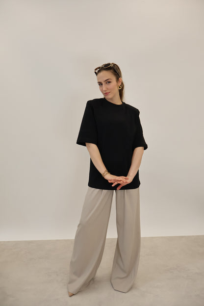 T-Shirt mit Schulterpolster Schwarz