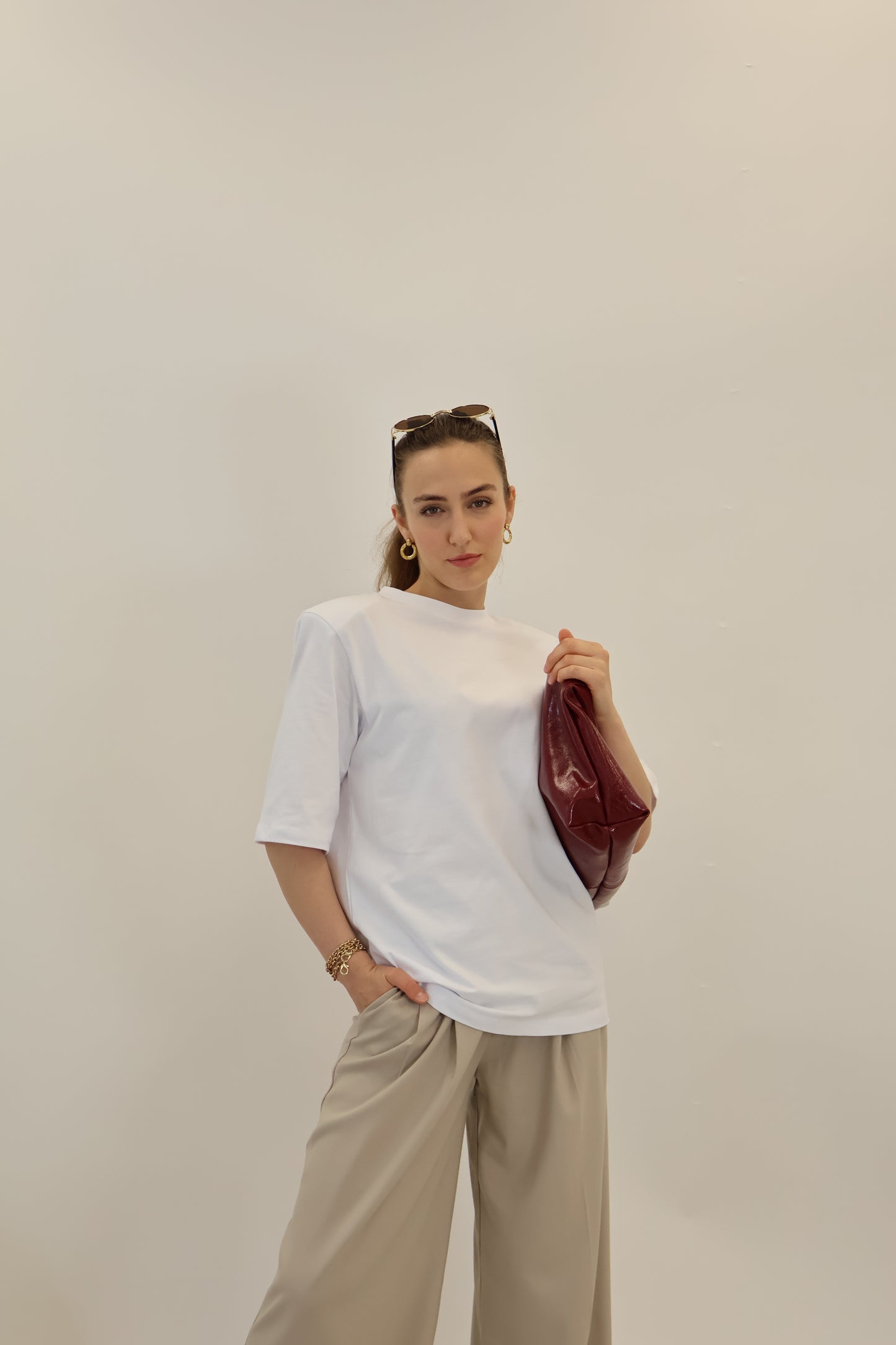 T-Shirt mit Schulterpolster Weiss