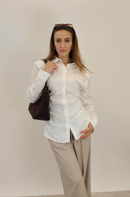 Tailliertes Hemd mit Schulterpolster Weiss