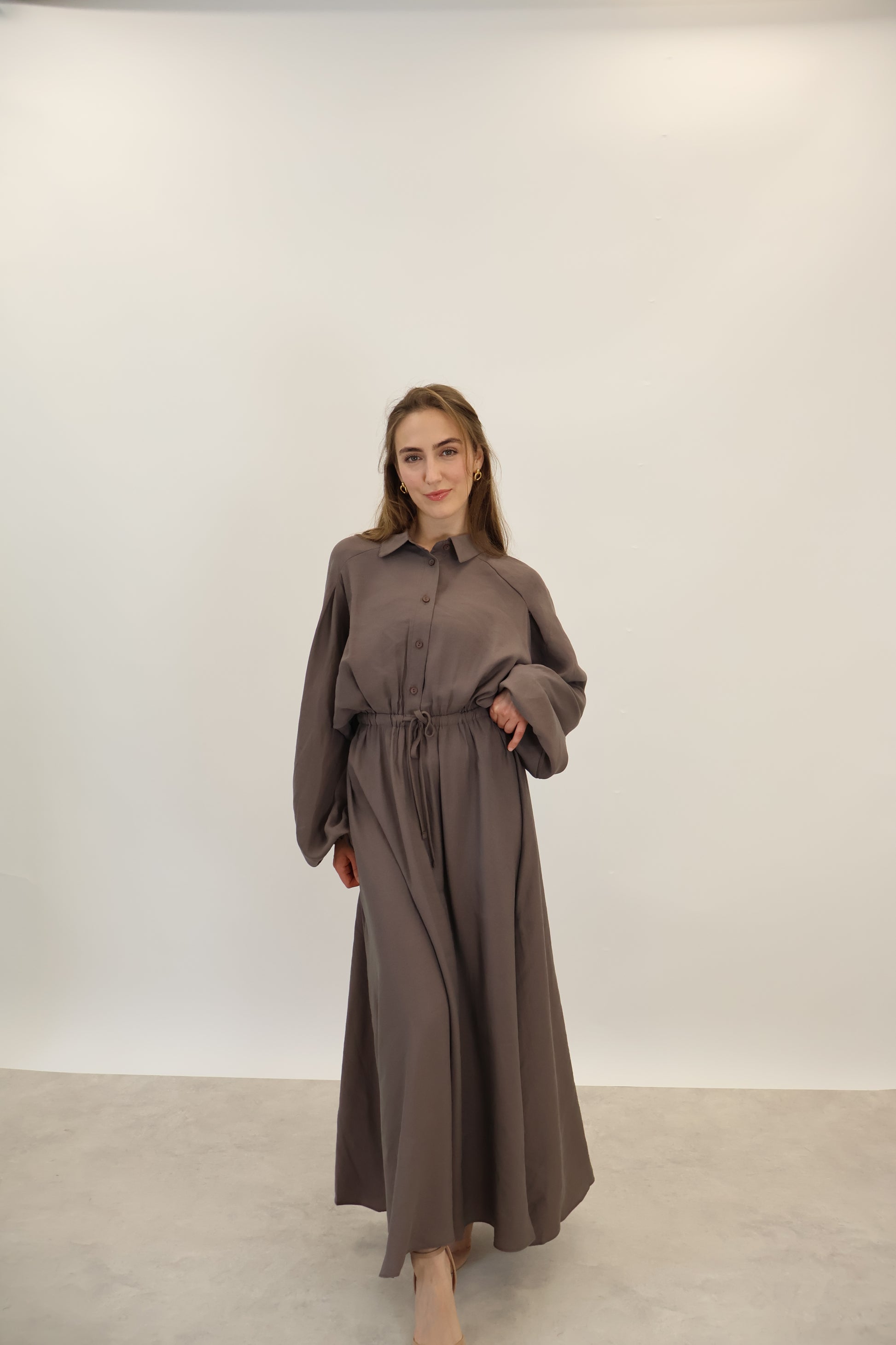 Farah Kleid Braun