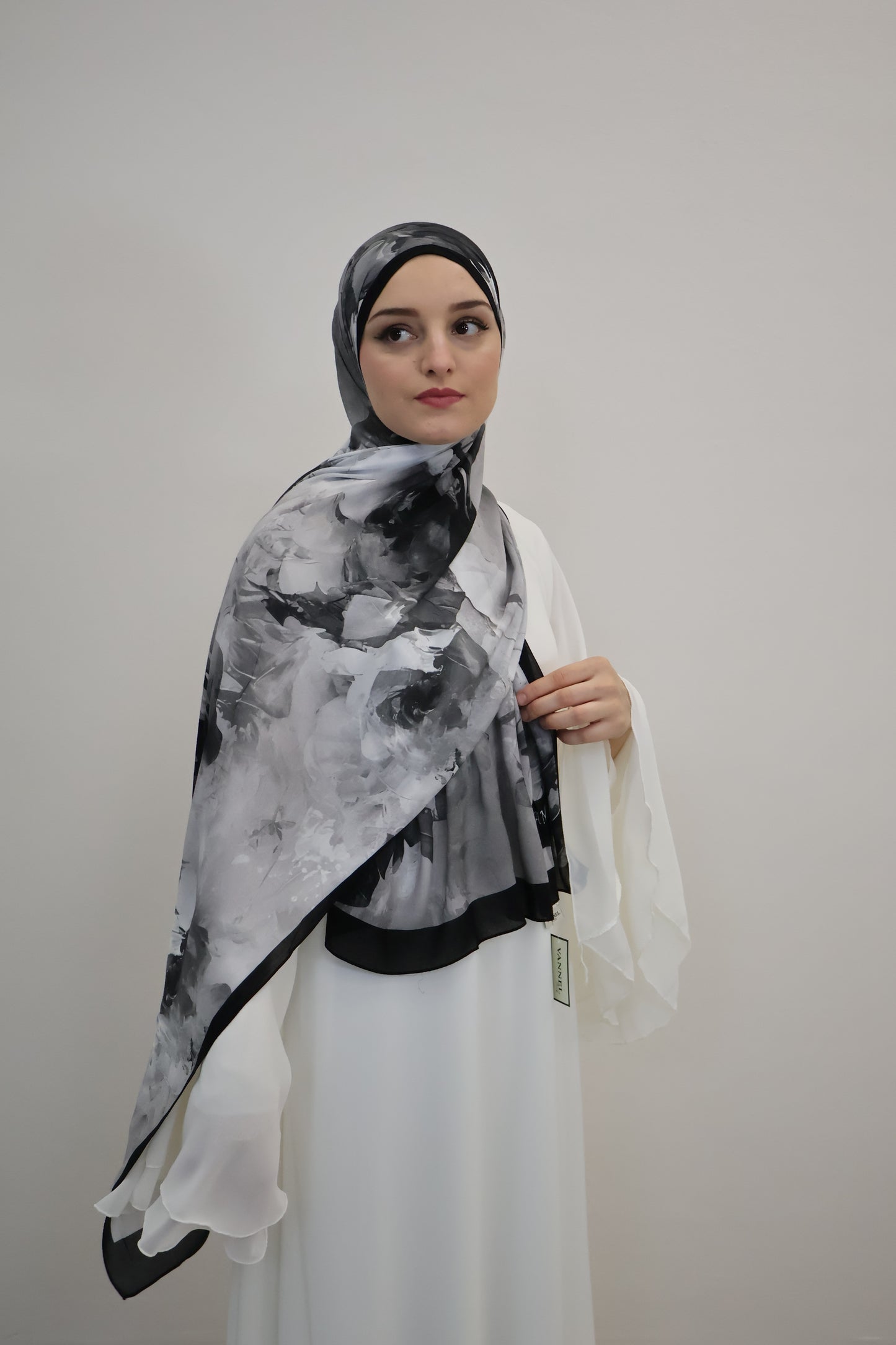 Layla Scarf Grau