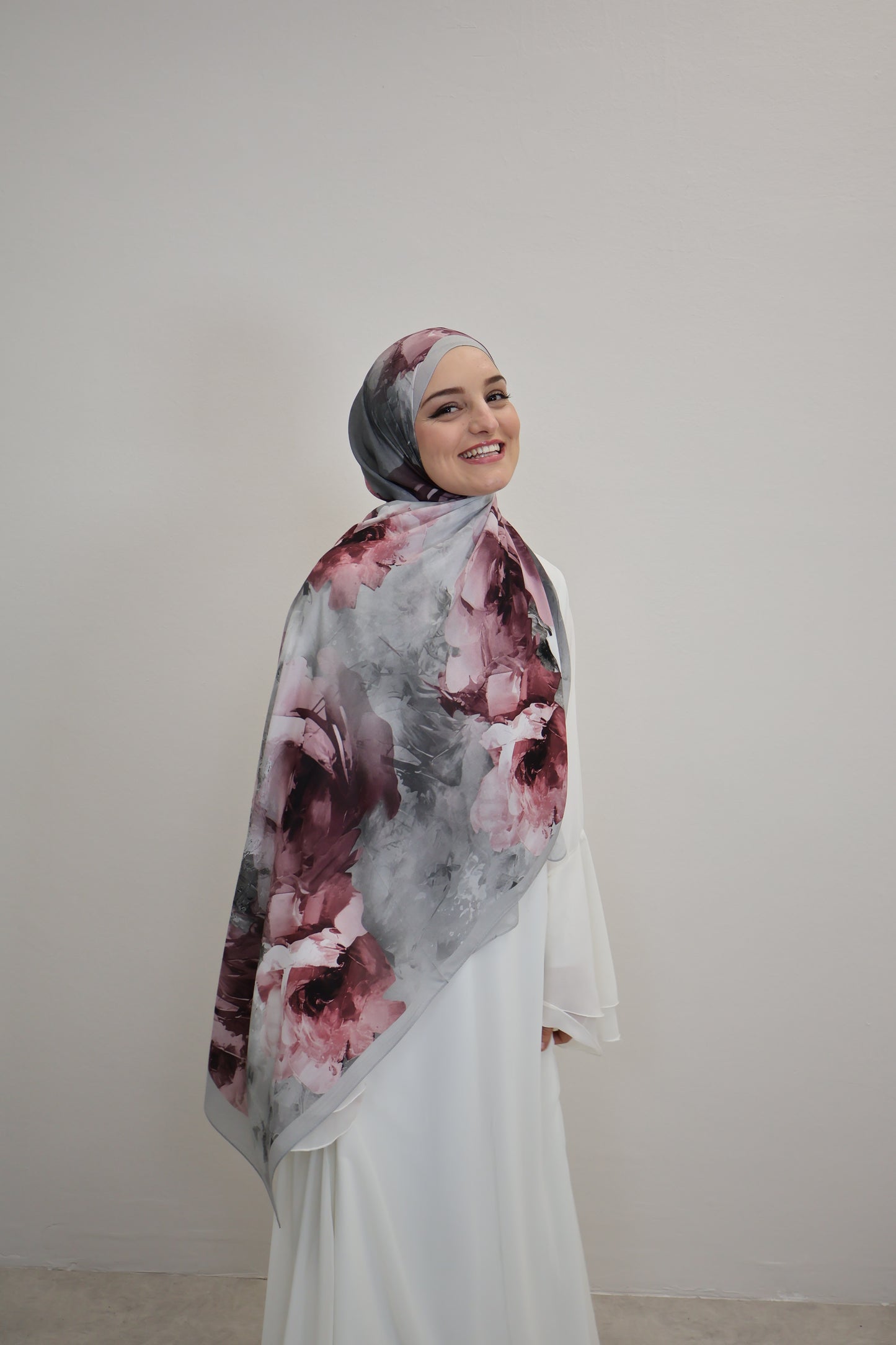 Layla Scarf Grau