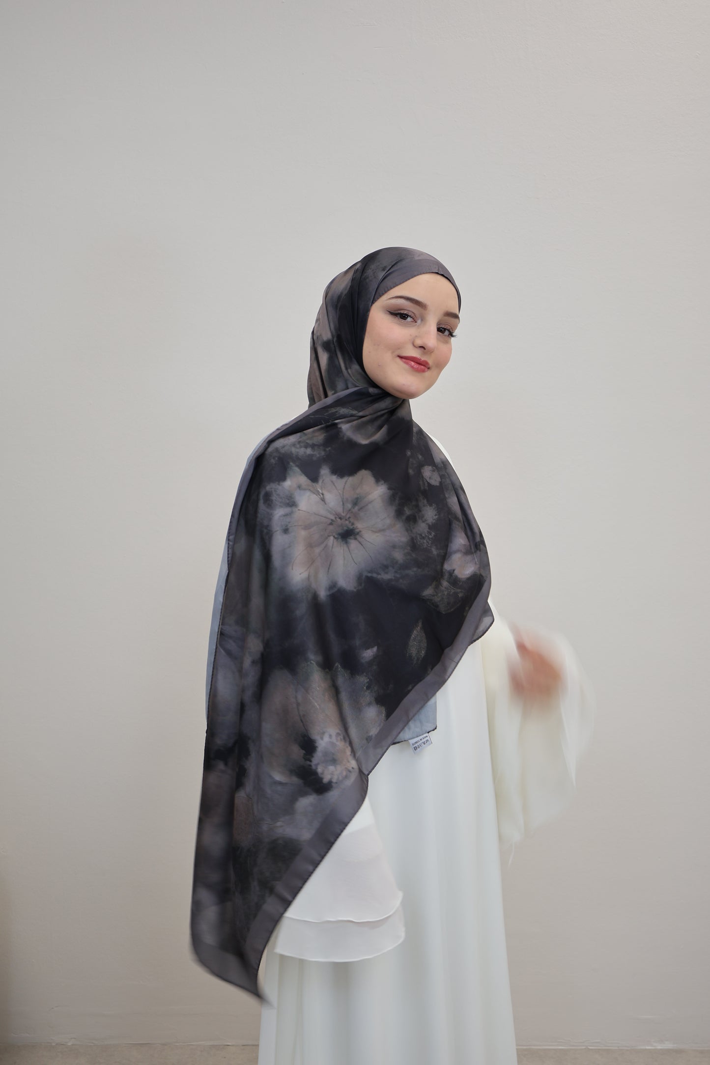 Satin Scarf Schwarz/Grau