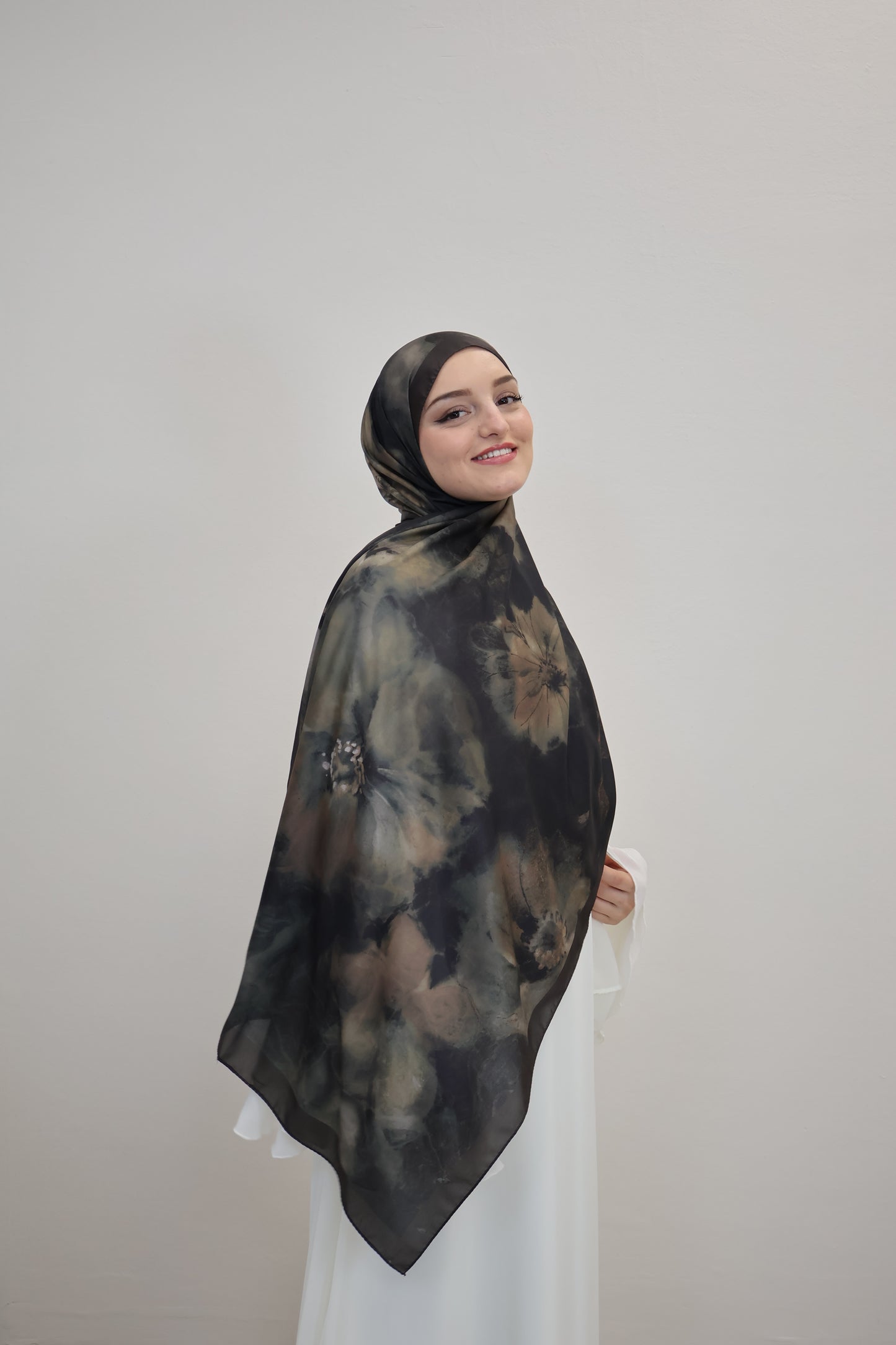 Satin Scarf Khaki/Schwarz
