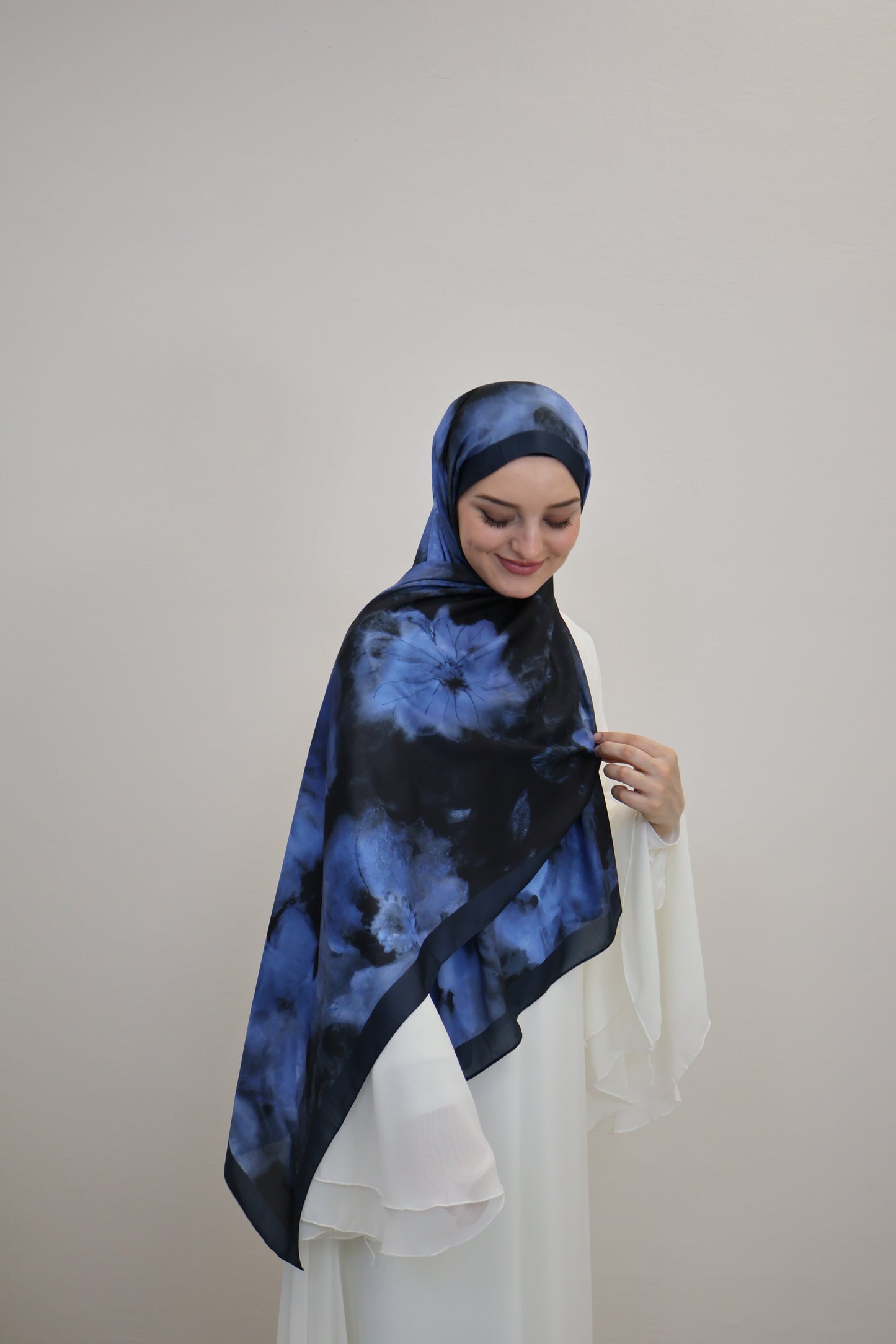 Satin Scarf Blau/Schwarz