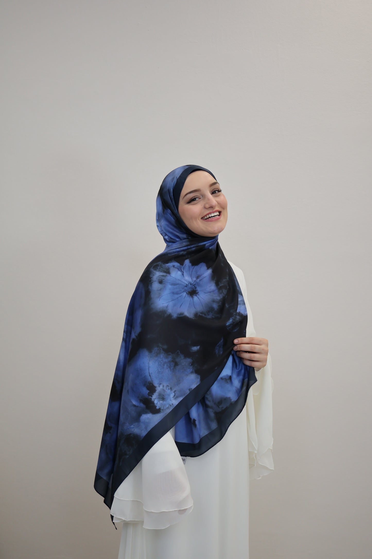Satin Scarf Blau/Schwarz