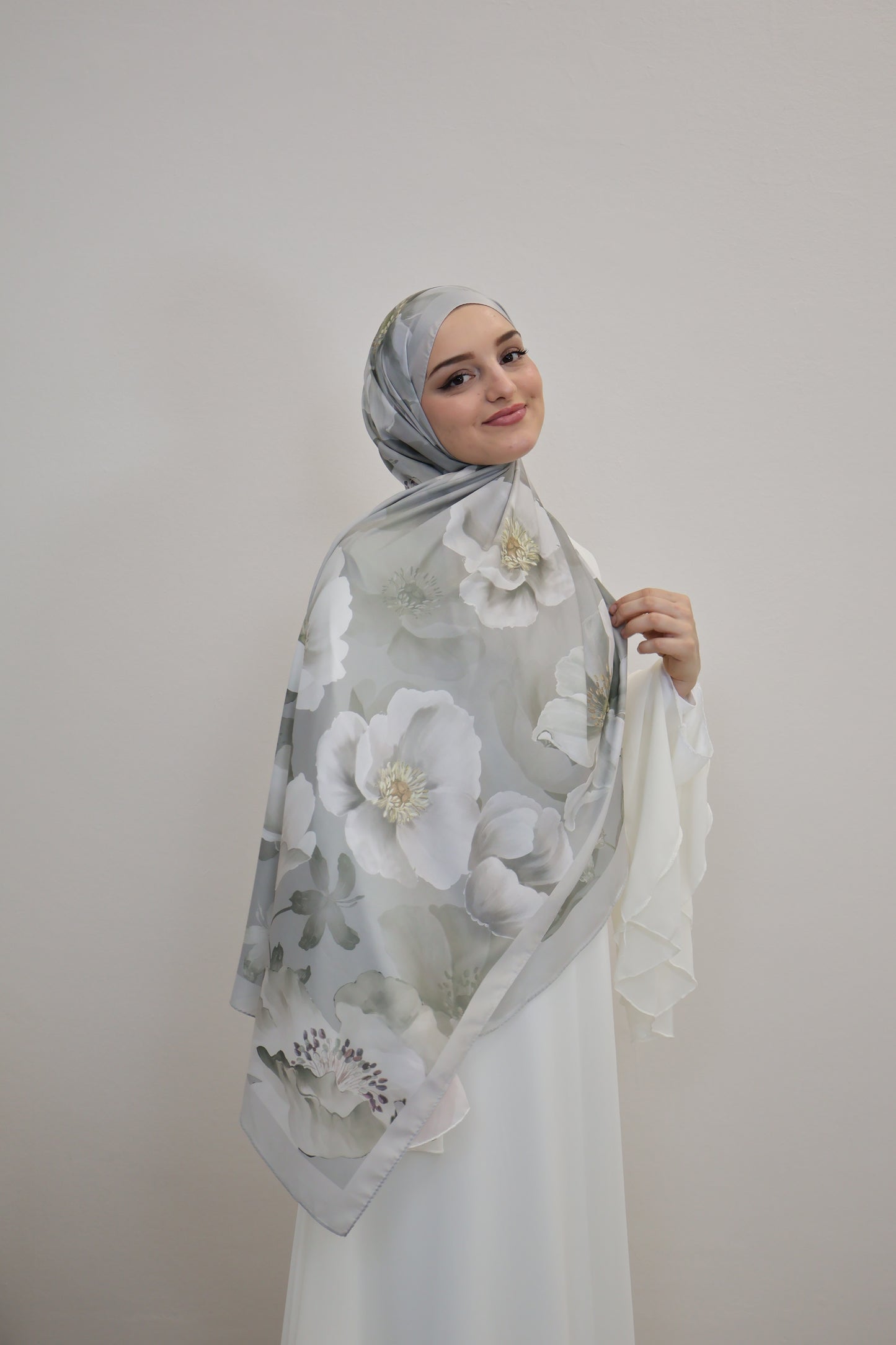 Satin Scarf Mint/Weiss