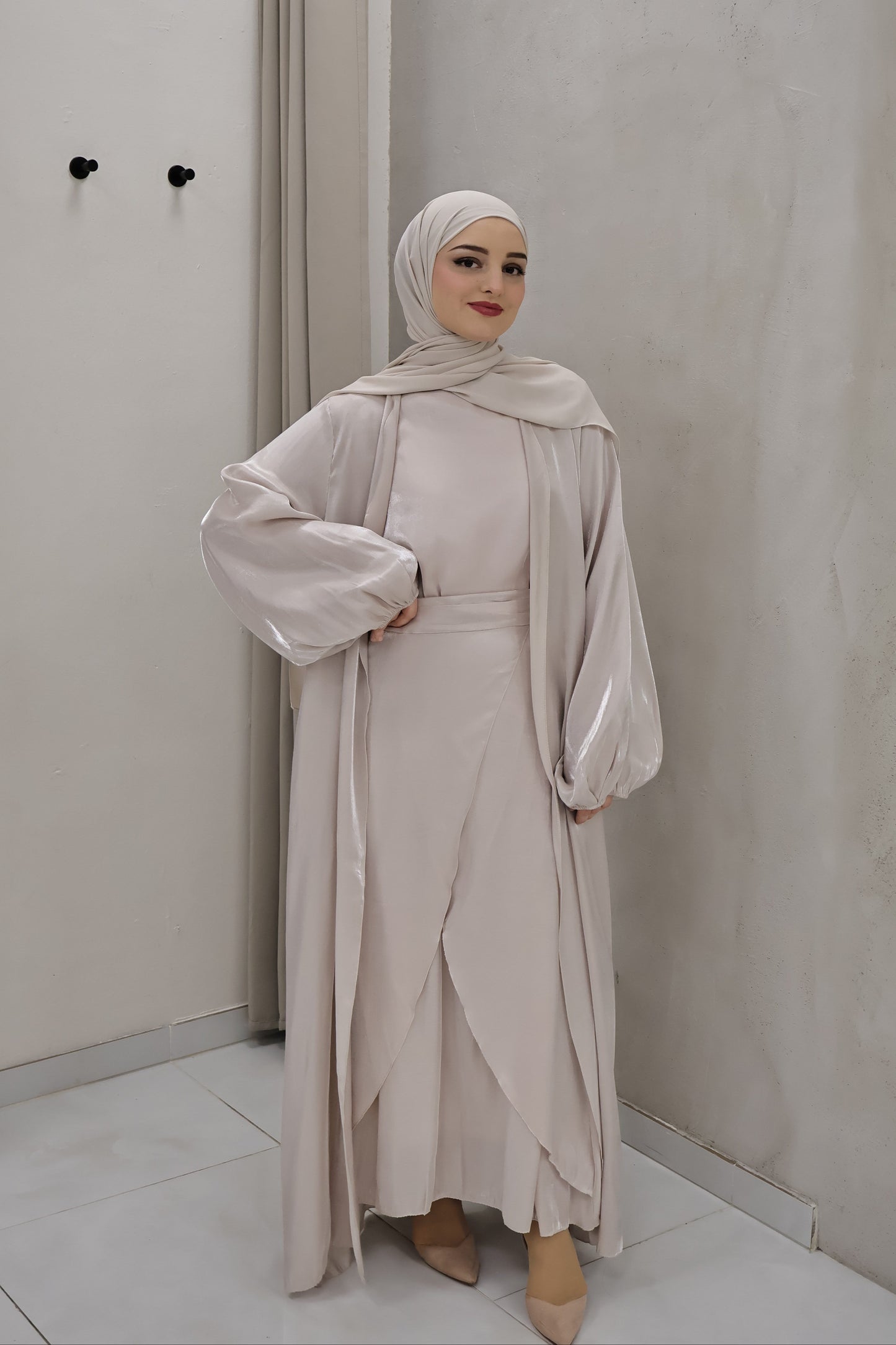 Glanz Abaya Beige