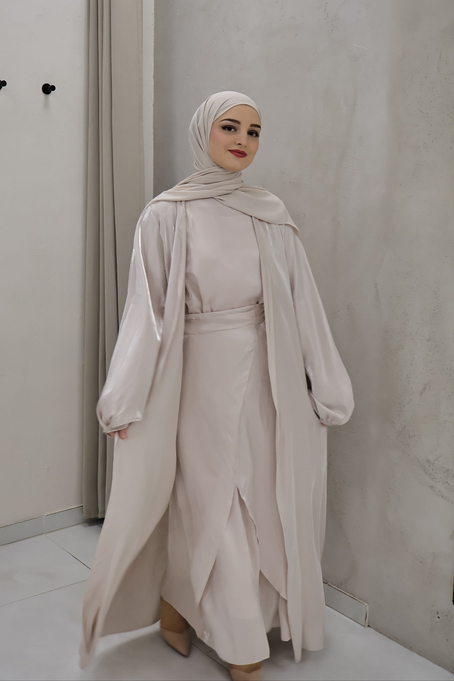 Glanz Abaya Beige