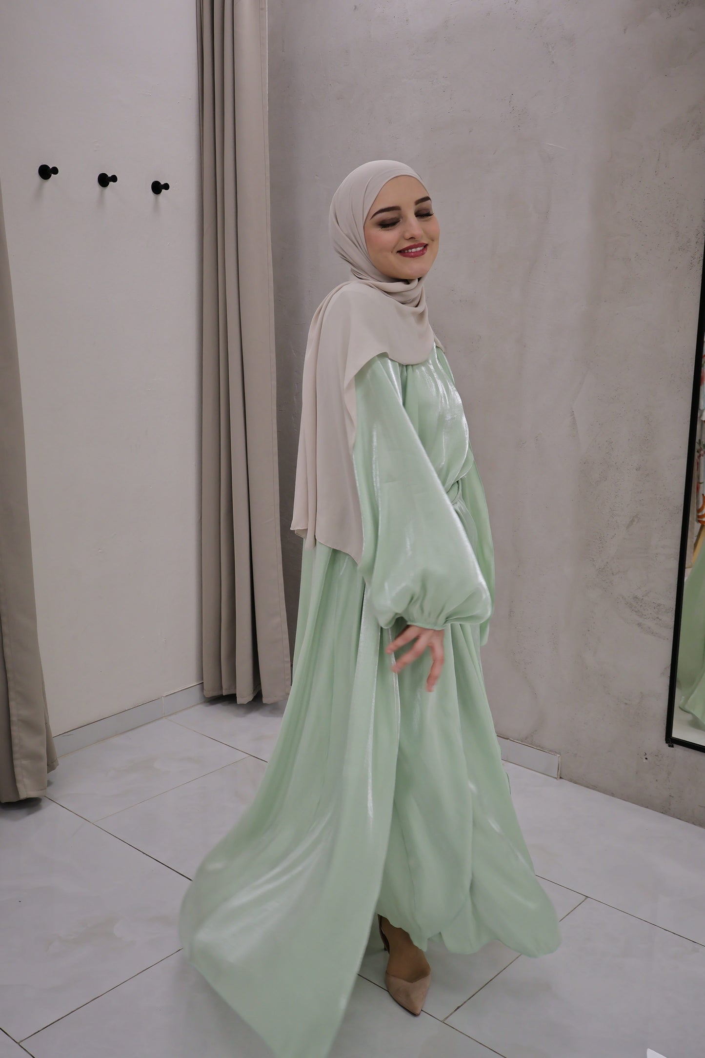 Glanz Abaya Mintgrün