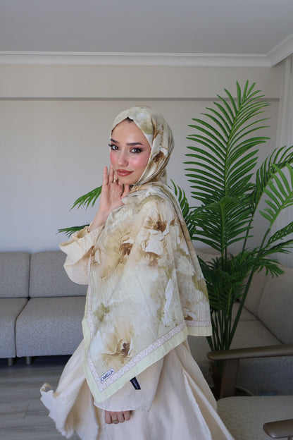 Noire Scarf Butter Yellow