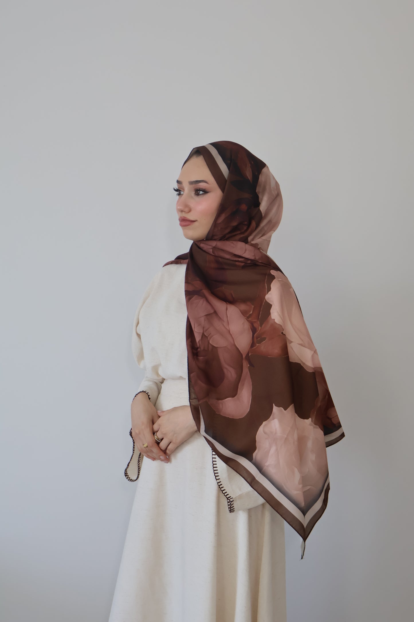 Veyra Scarf