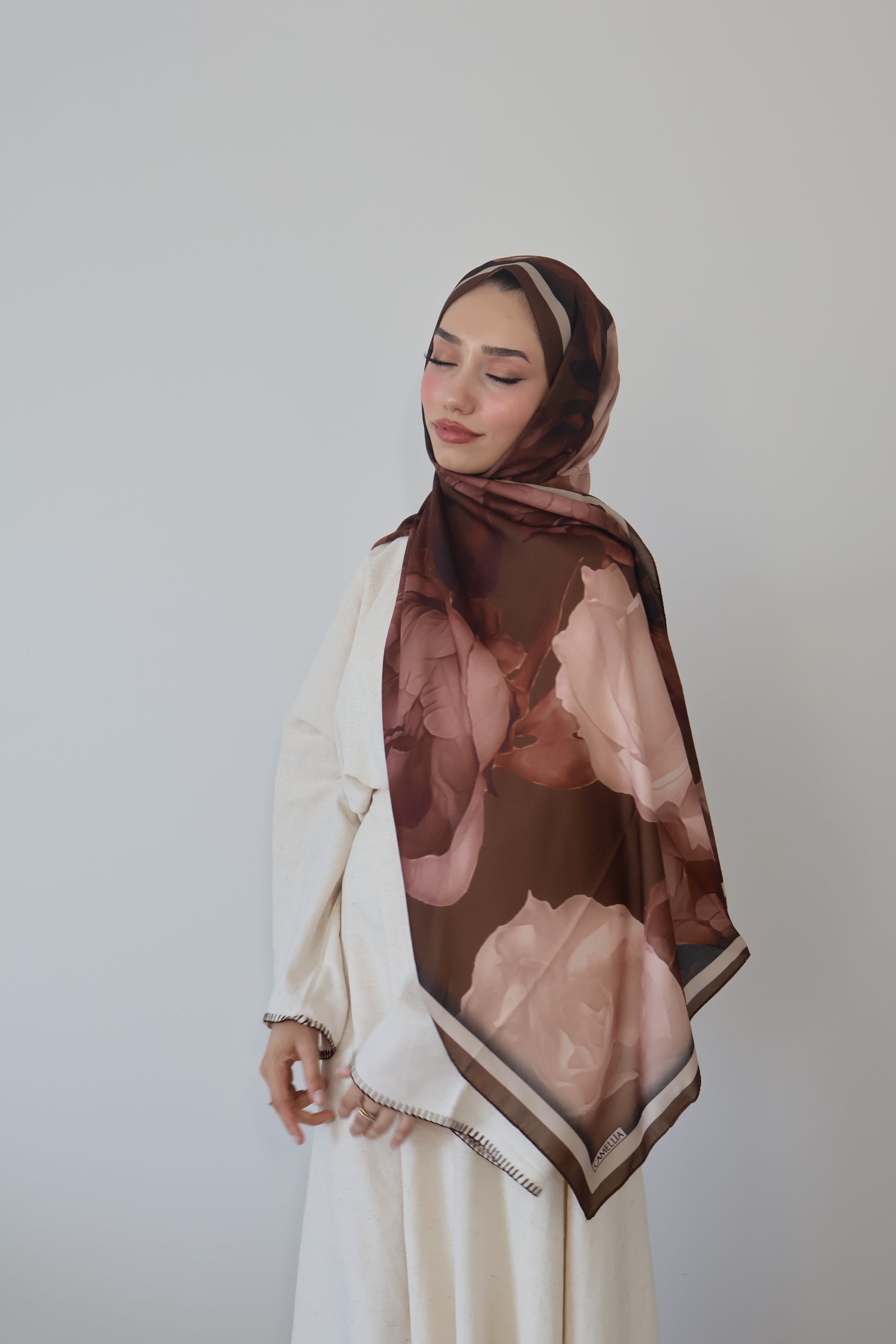 Veyra Scarf