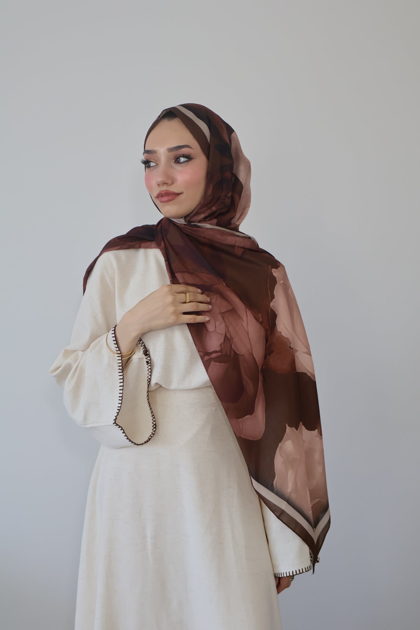 Veyra Scarf